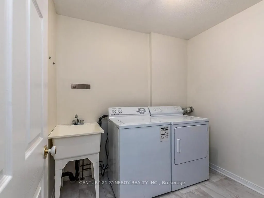 128 Macassa Circle