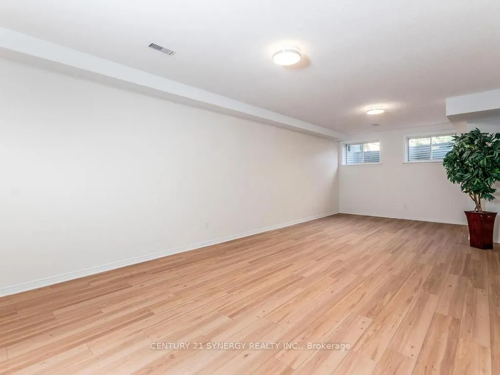 128 Macassa Circle