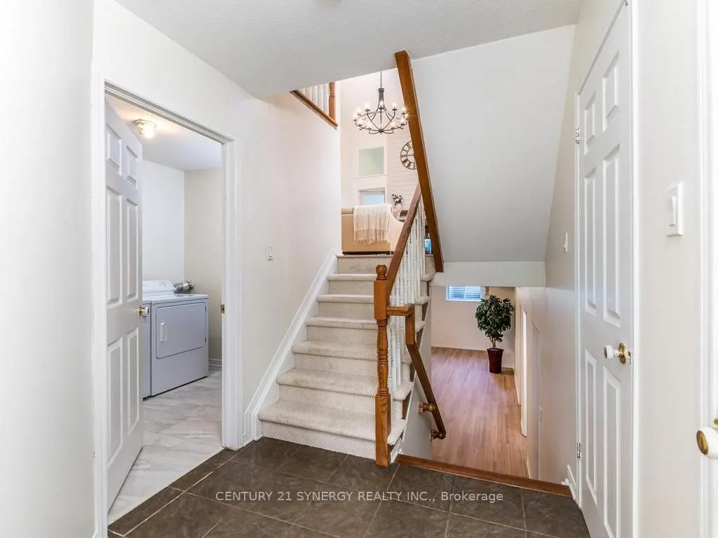 128 Macassa Circle