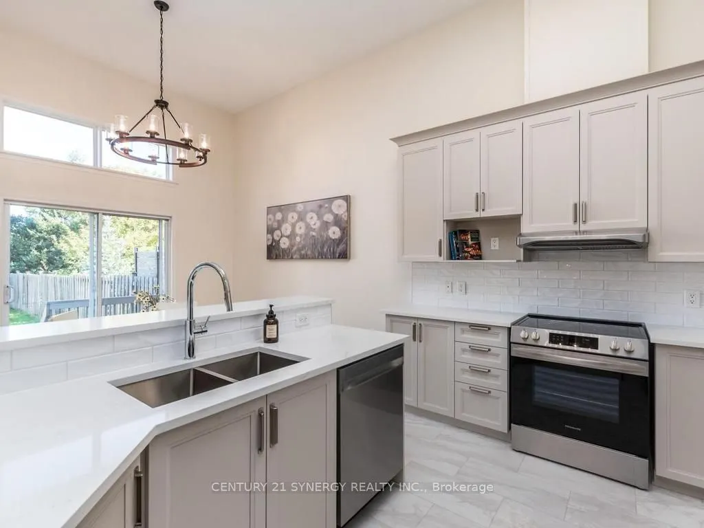 128 Macassa Circle