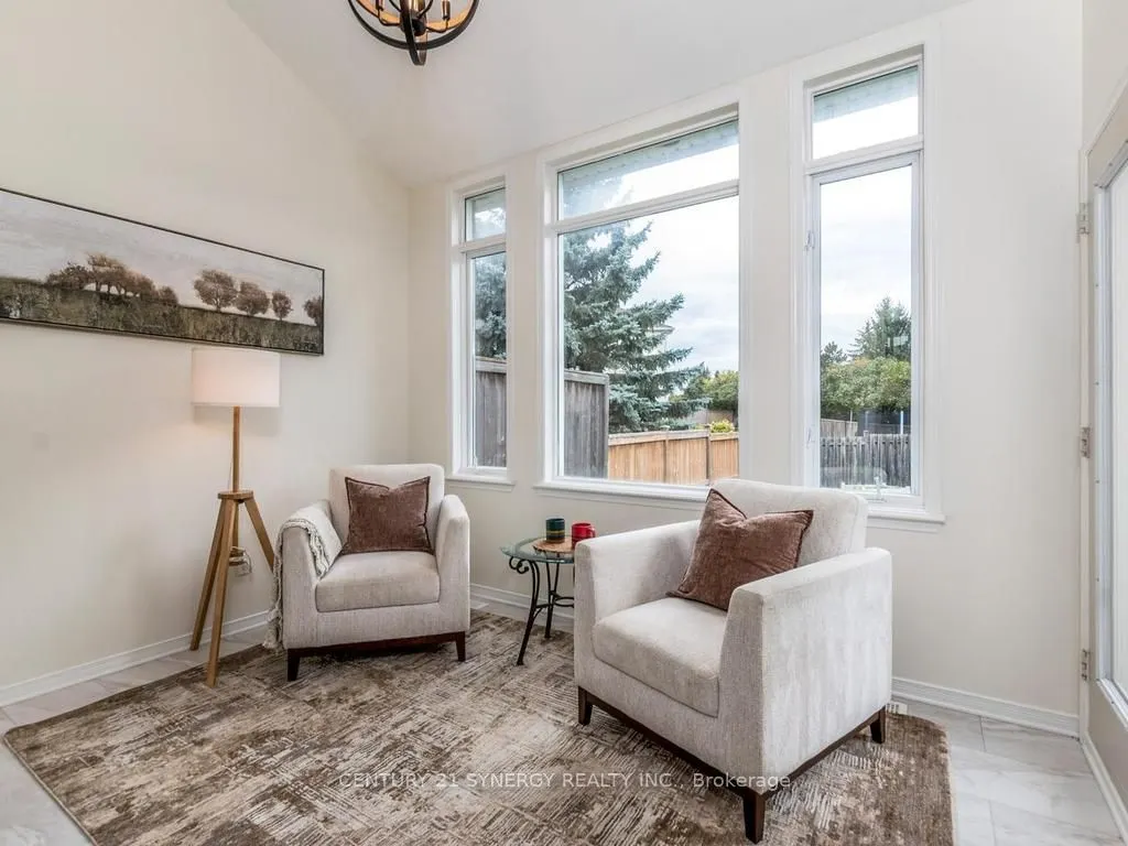 128 Macassa Circle