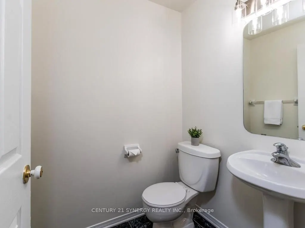 128 Macassa Circle