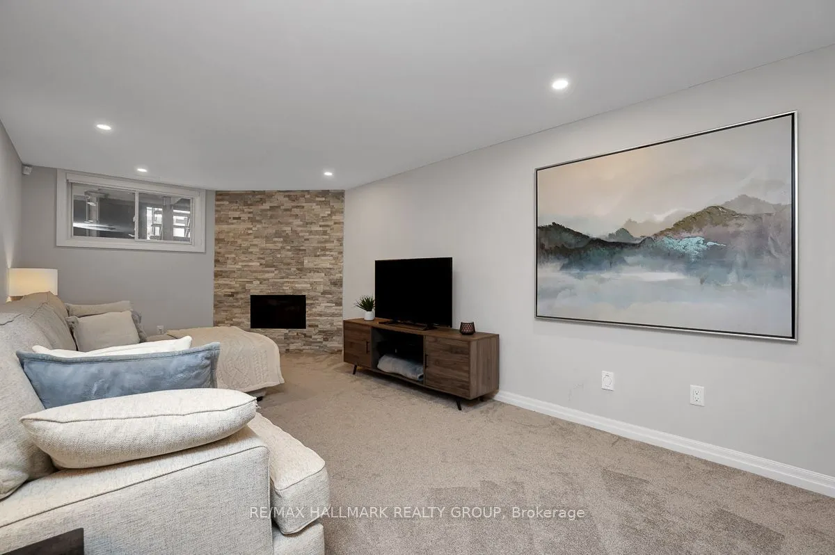 317 Lysander Place