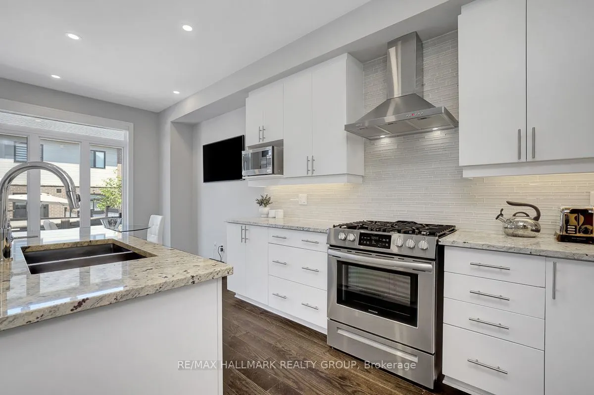 317 Lysander Place