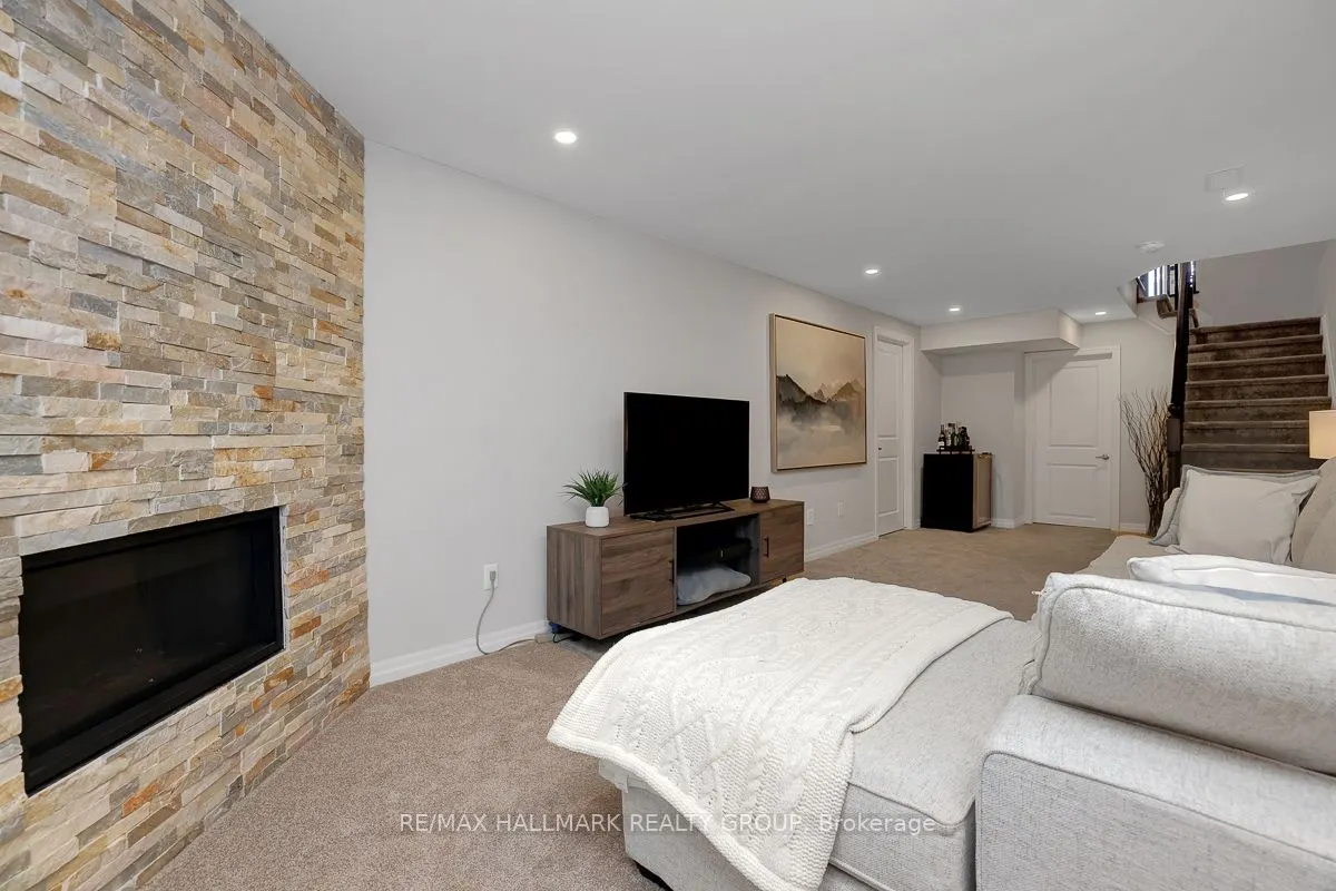 317 Lysander Place