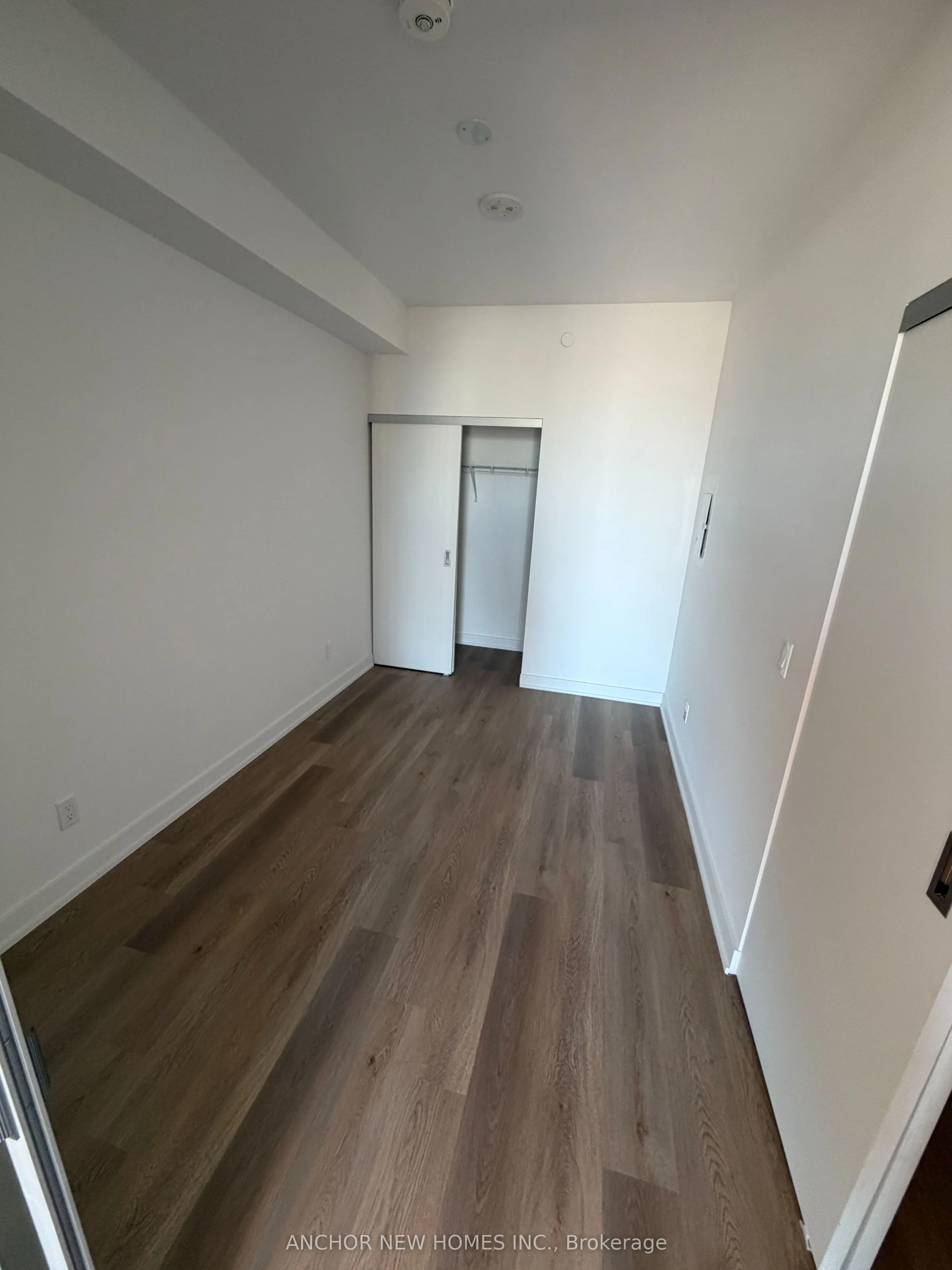 Unit# 1207-91 John St Street #1207