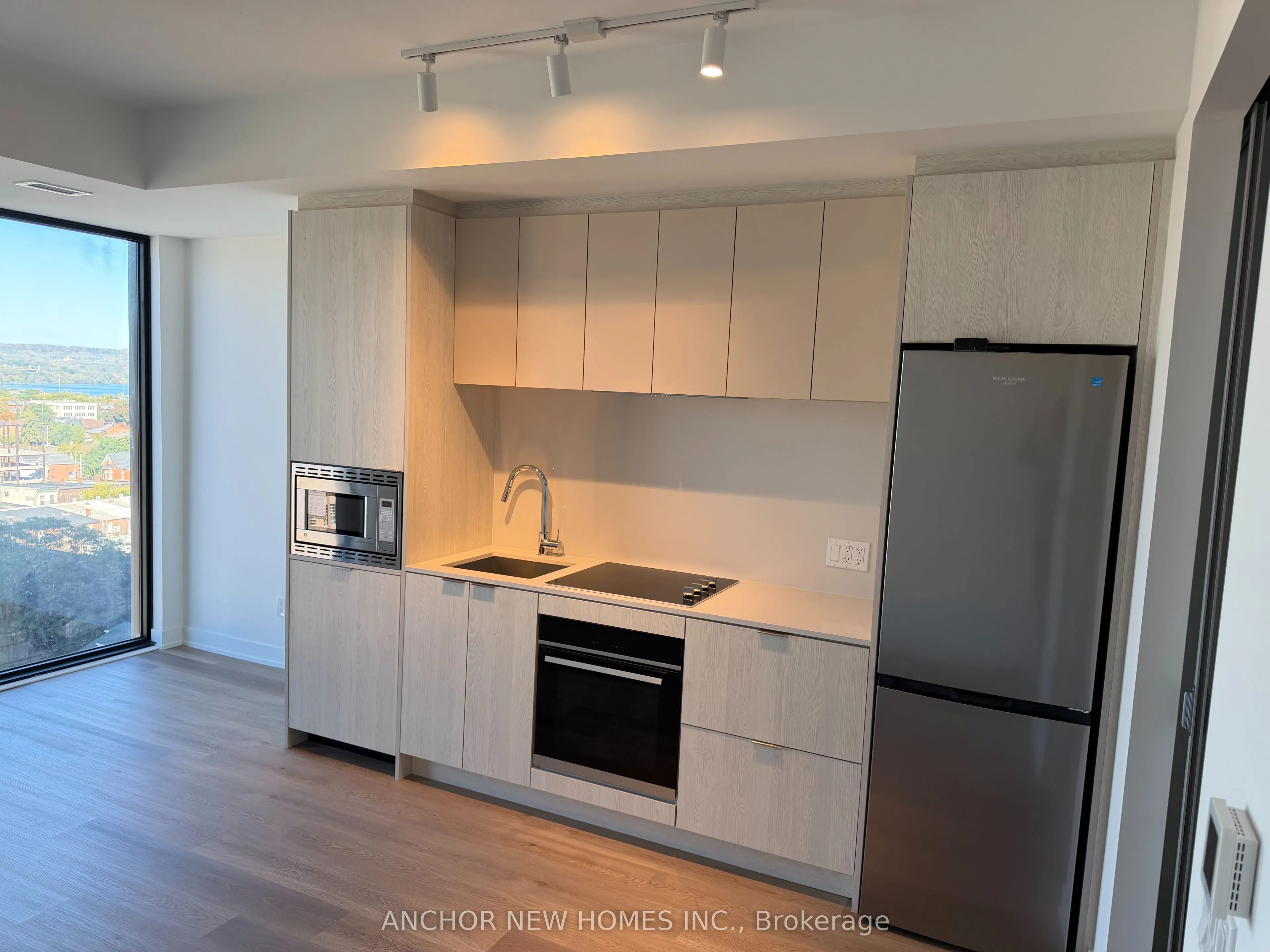 Unit# 1207-91 John St Street #1207