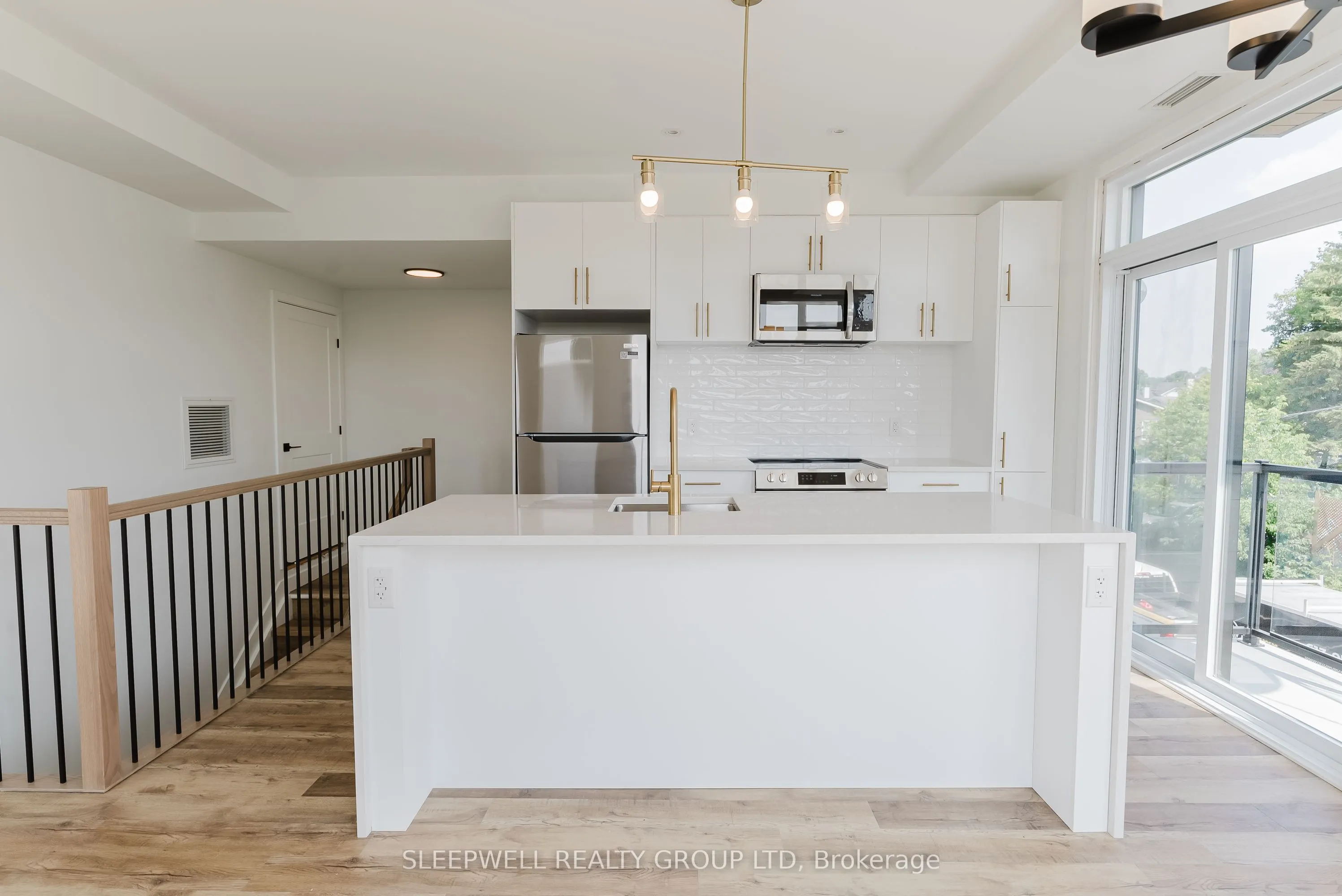845 Champlain Street #9