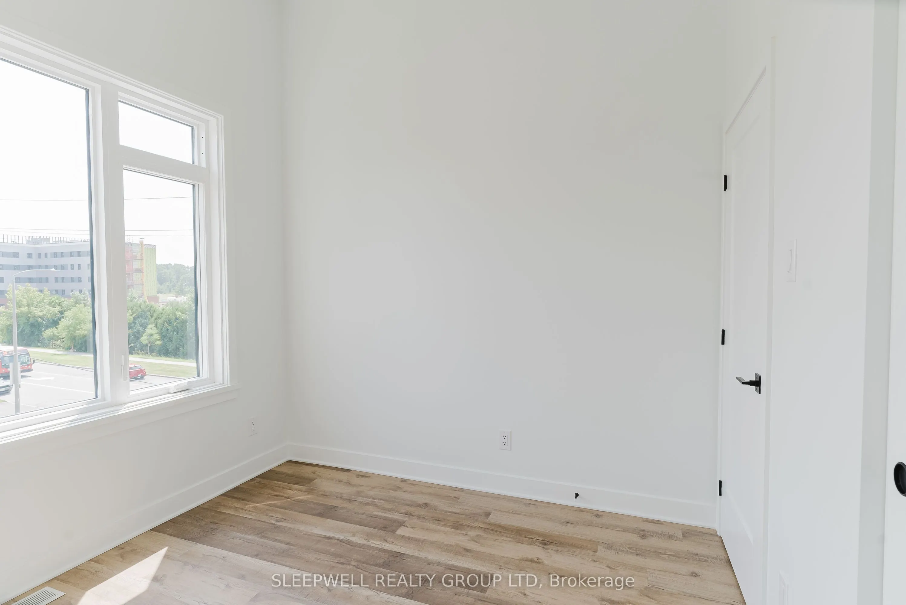 845 Champlain Street #9