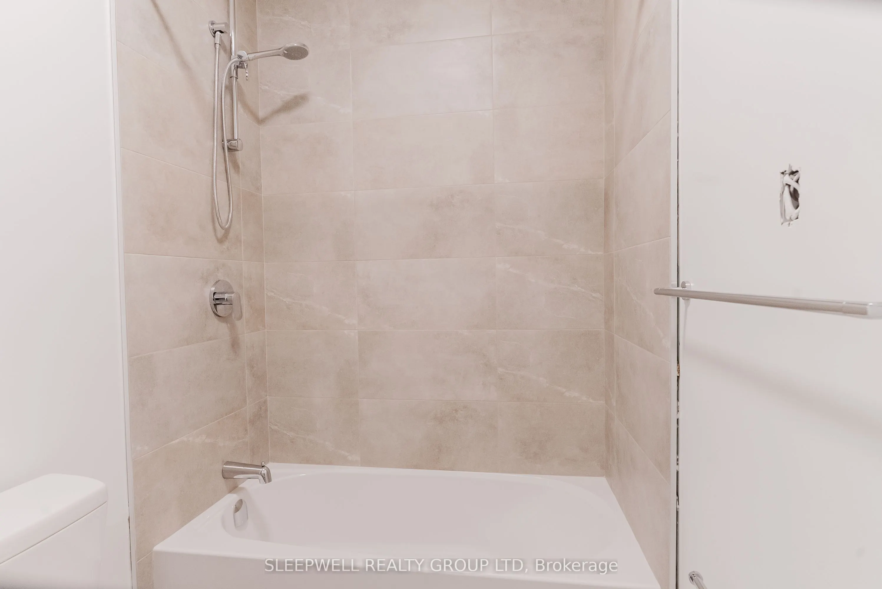 845 Champlain Street #9