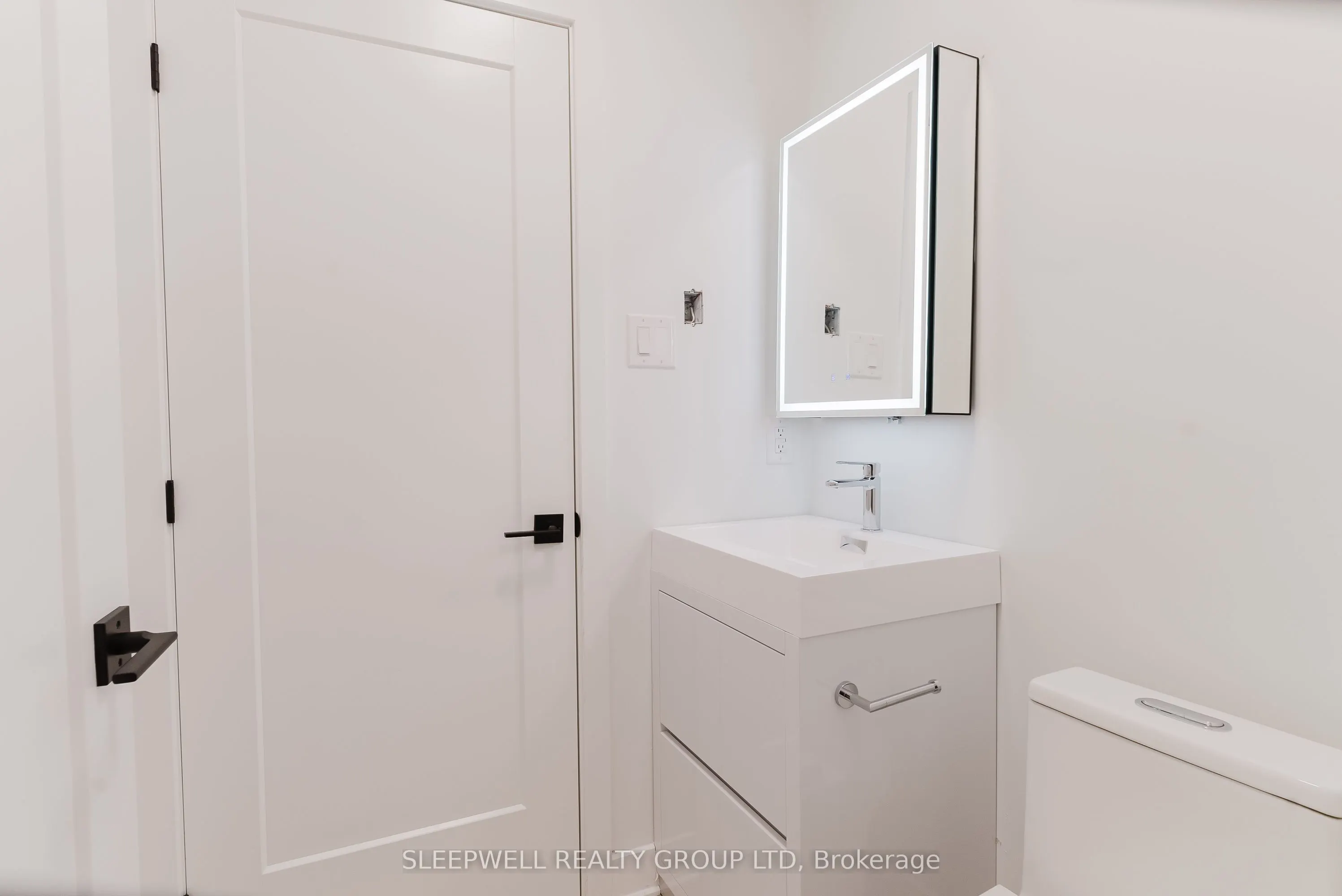845 Champlain Street #9