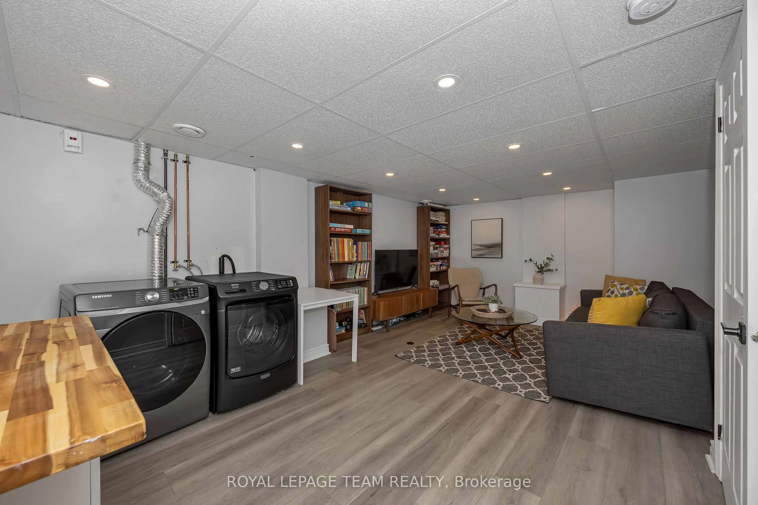 583 Tweedsmuir Avenue #9