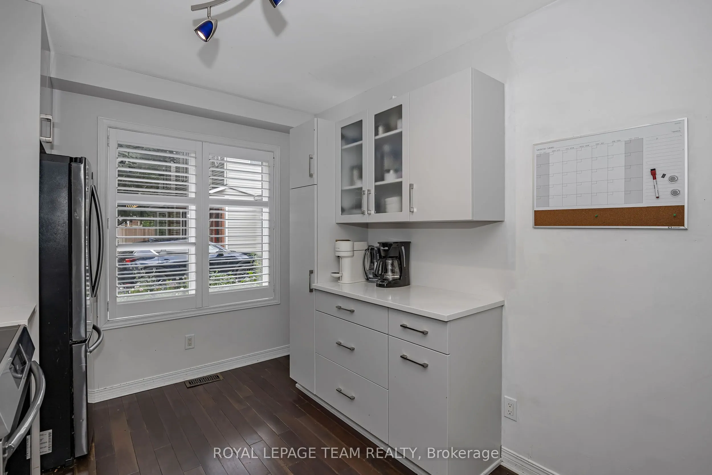 583 Tweedsmuir Avenue #9
