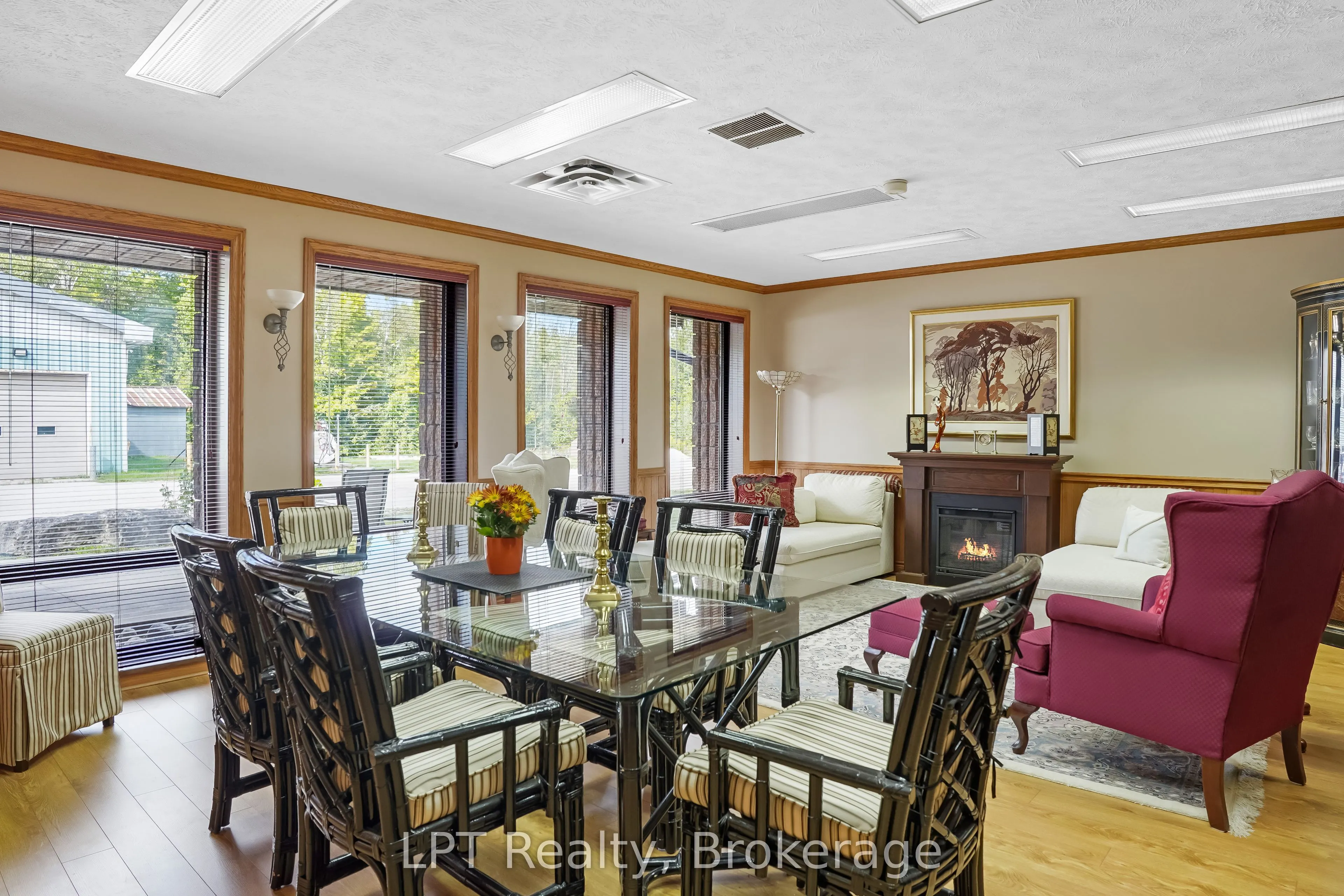 401297 Grey Road 17