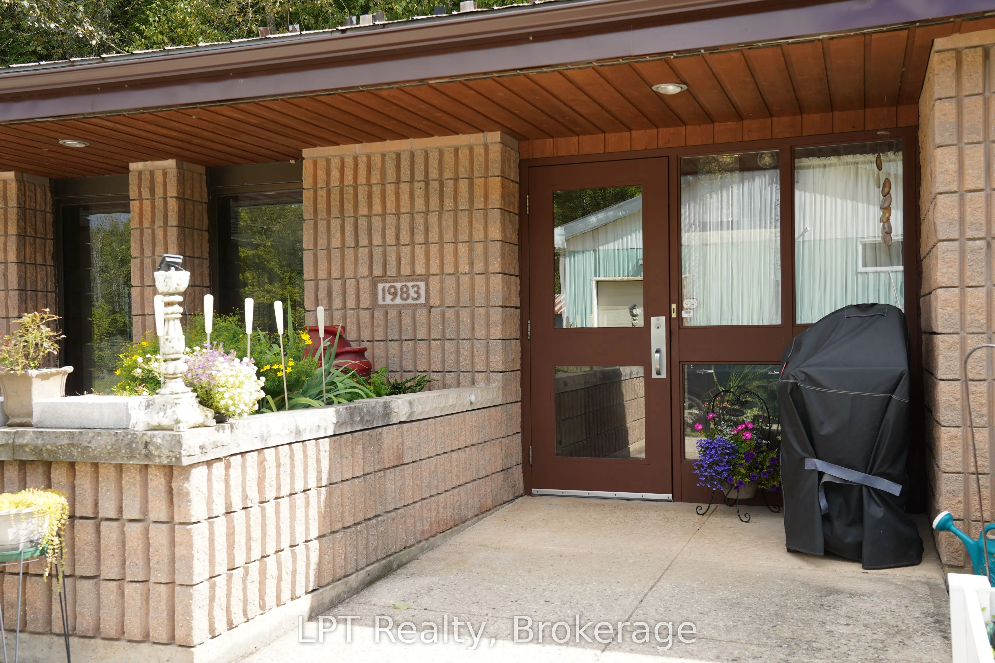 401297 Grey Road 17