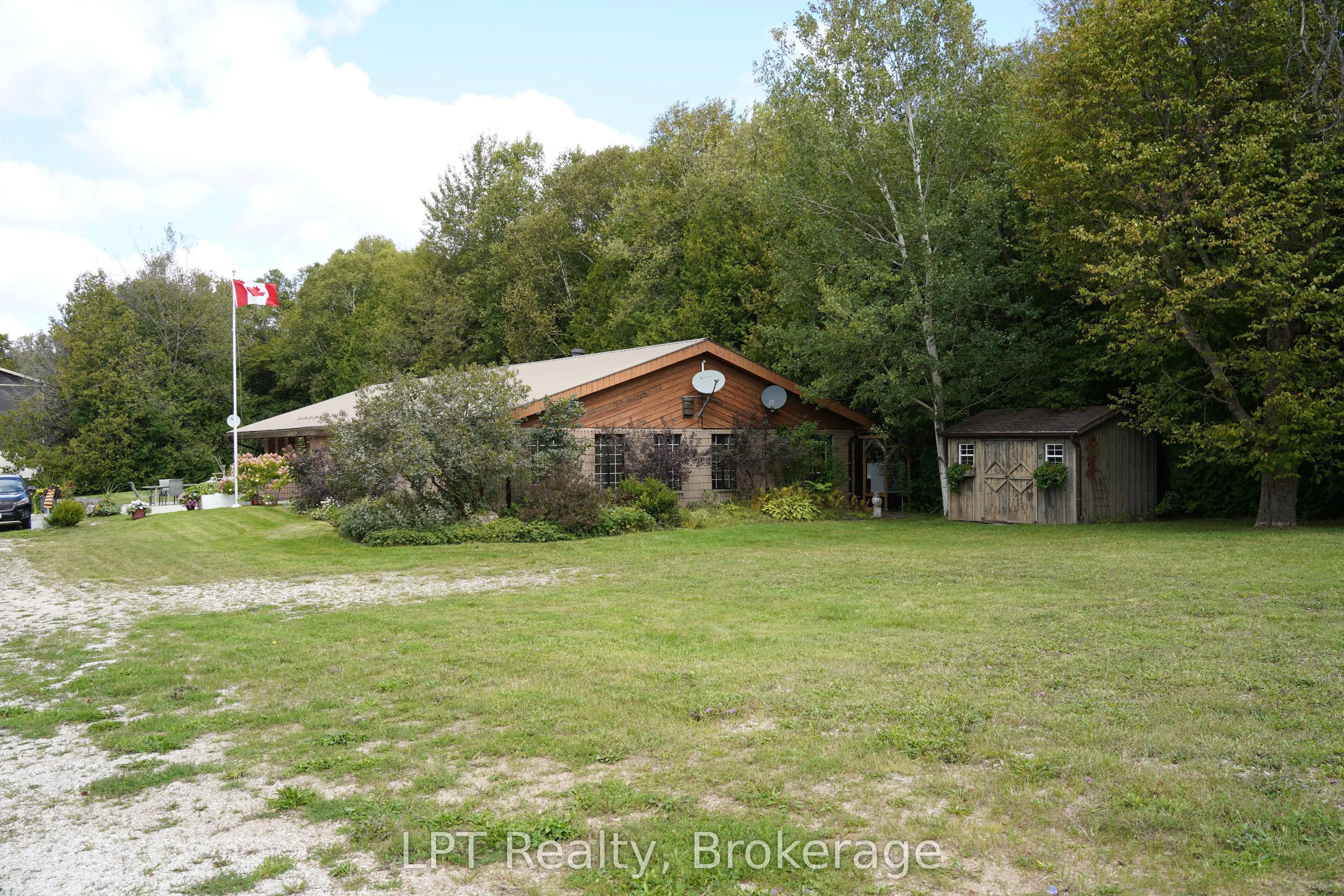401297 Grey Road 17