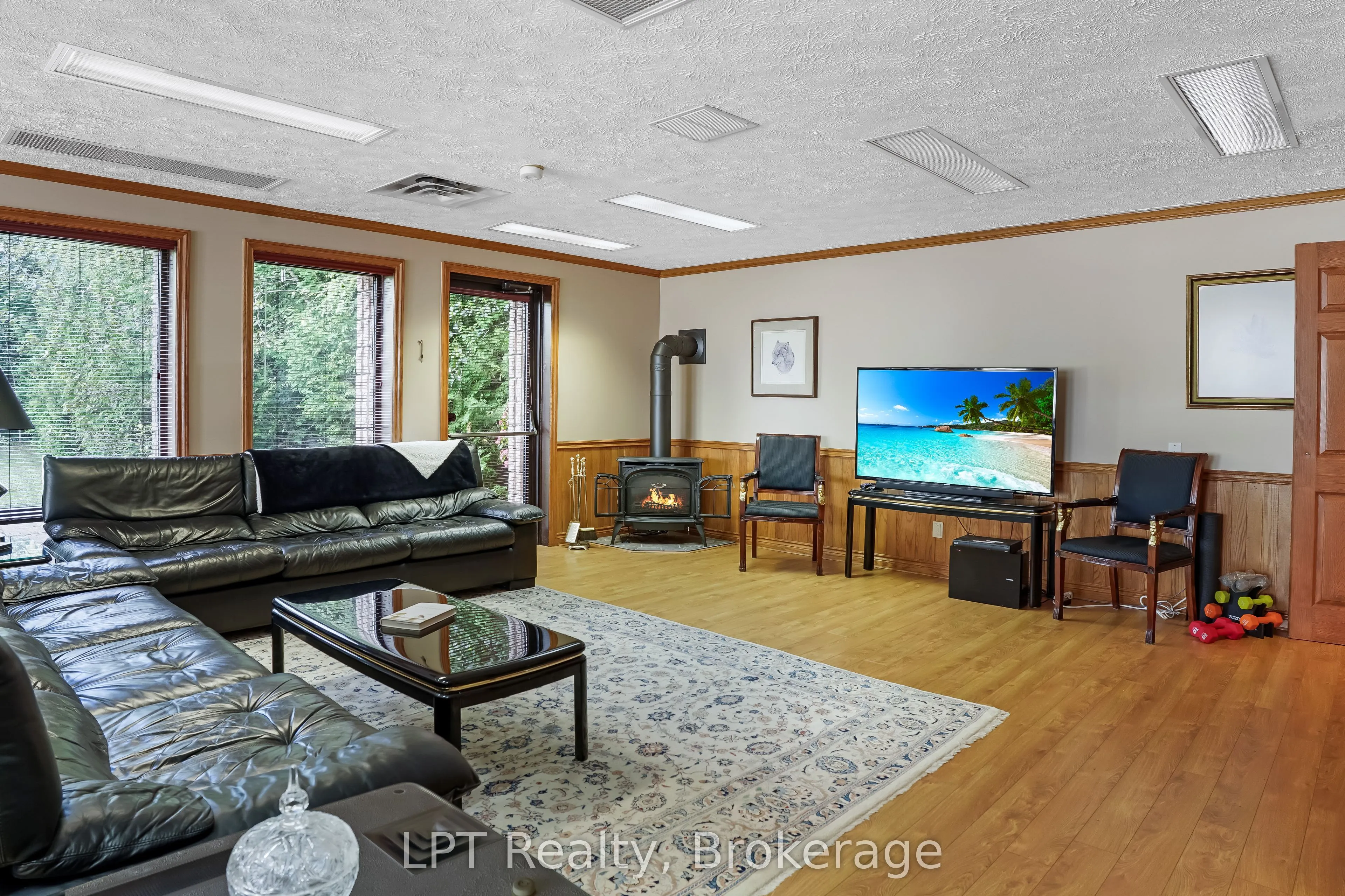 401297 Grey Road 17