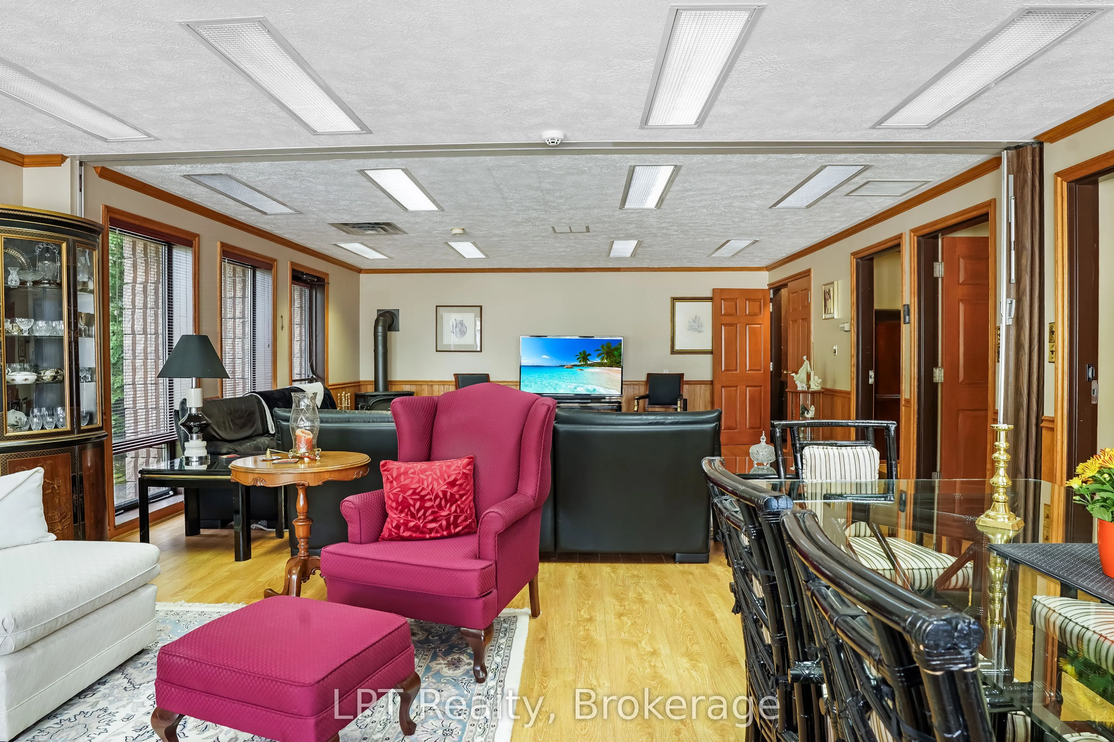 401297 Grey Road 17