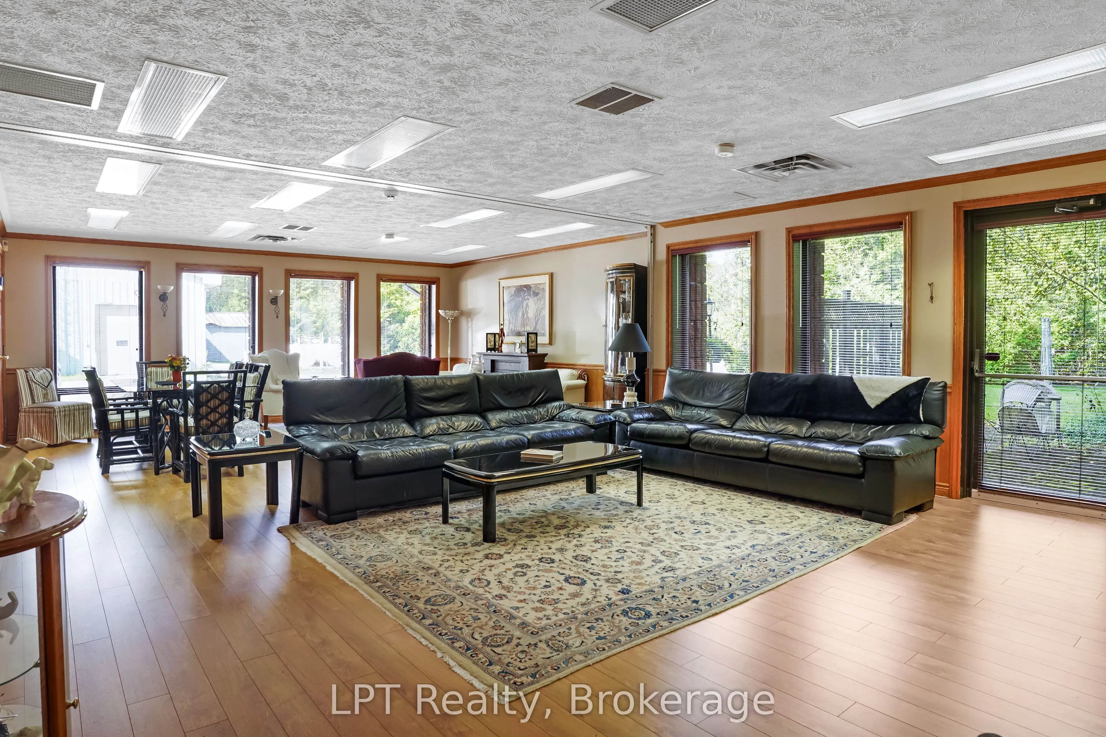 401297 Grey Road 17