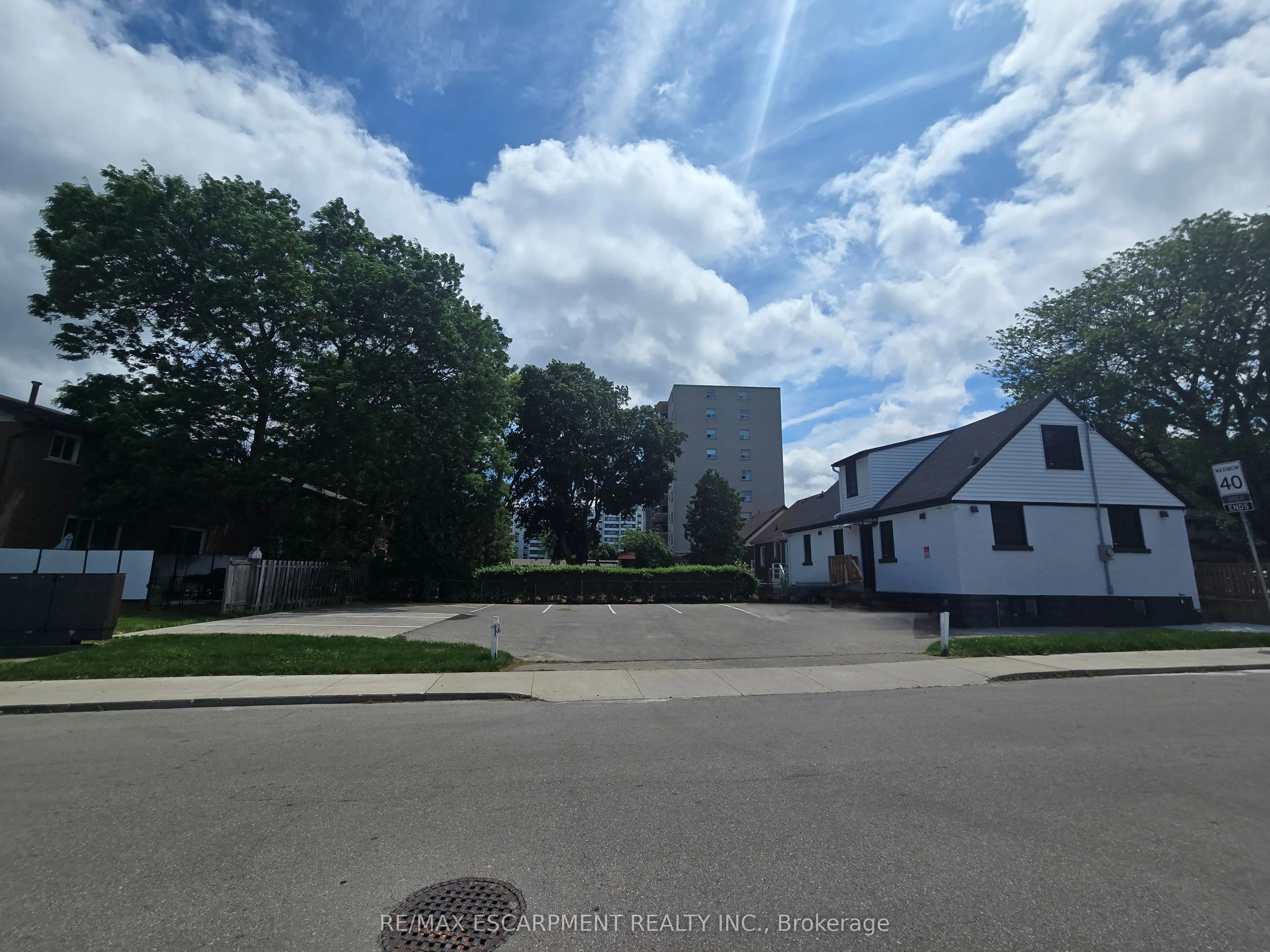 531 Queenston Road #2
