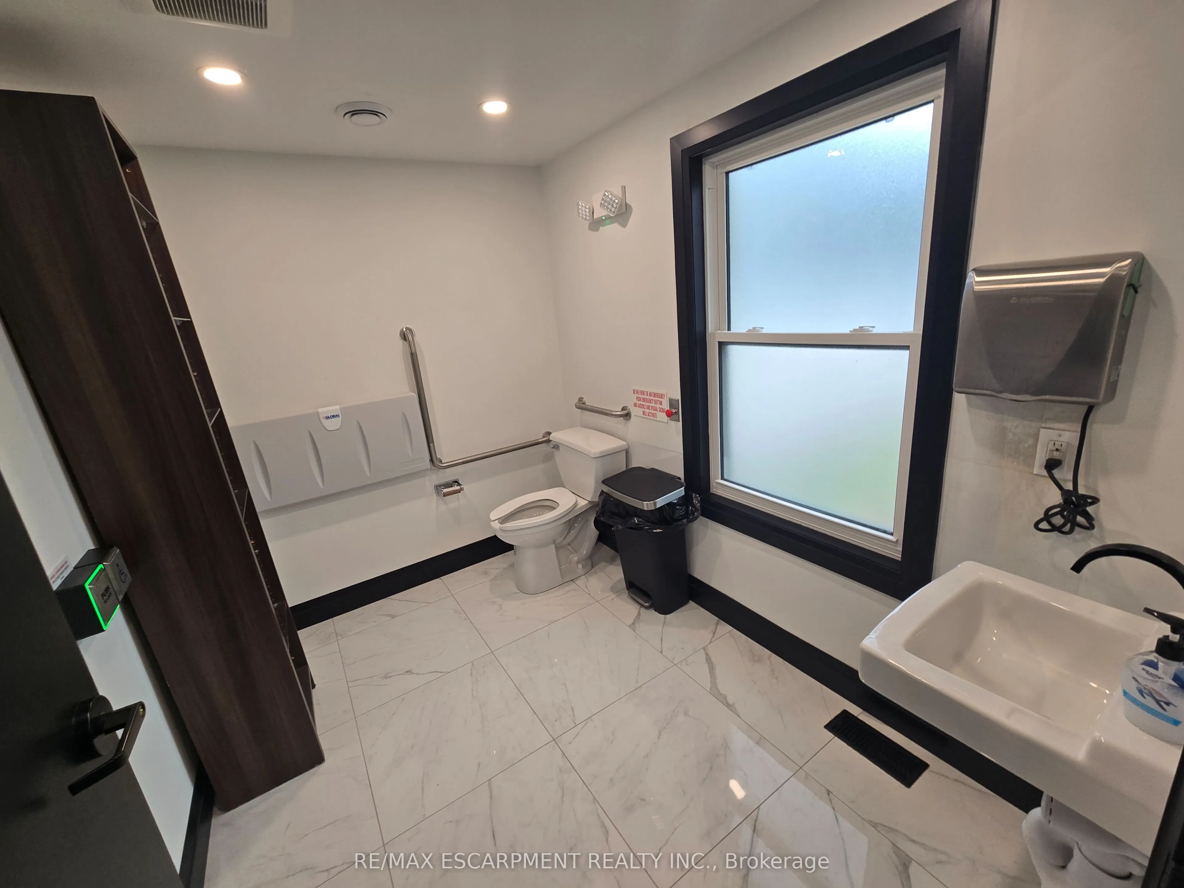 531 Queenston Road #2