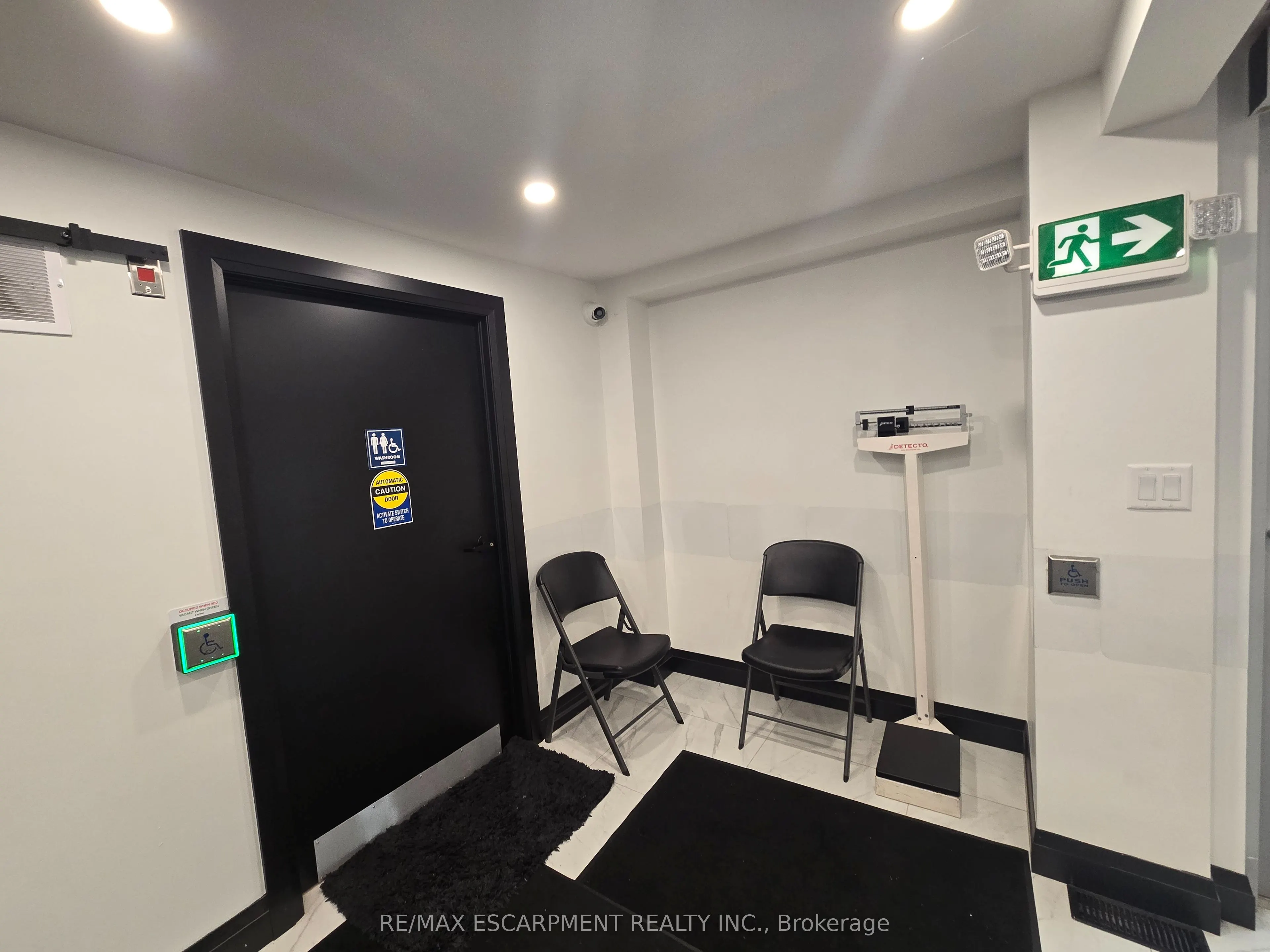 531 Queenston Road #2