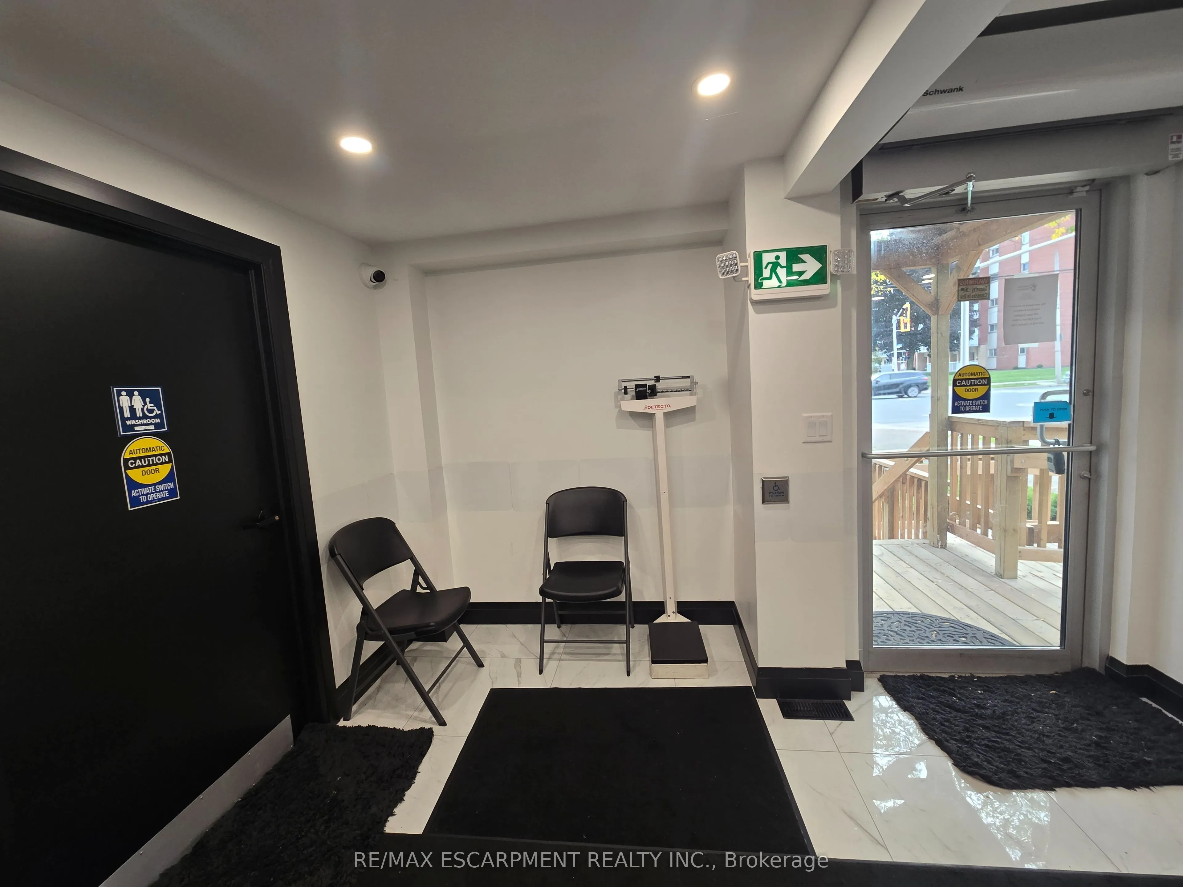 531 Queenston Road #2