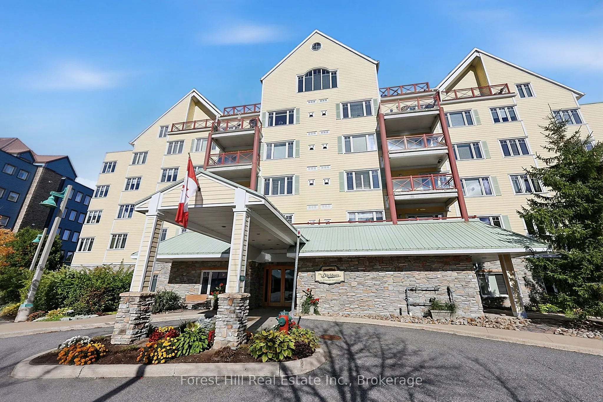 110 STEAMSHIP BAY Road N #202