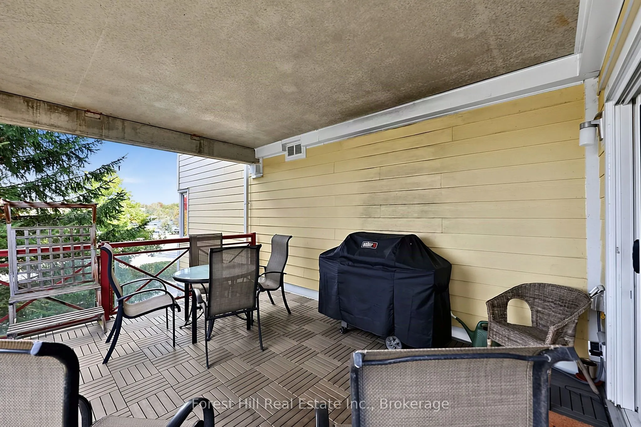 110 STEAMSHIP BAY Road N #202