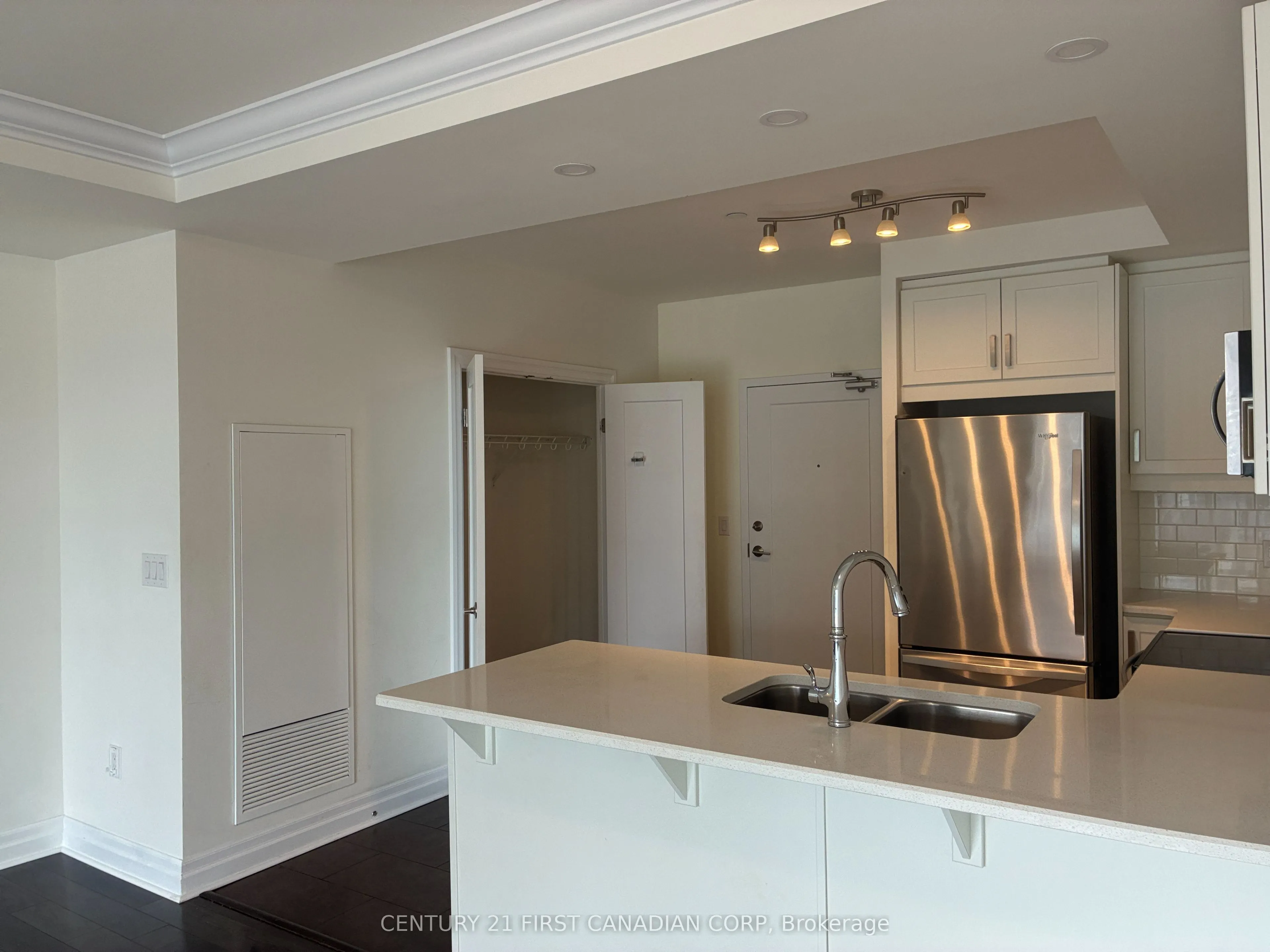 505 TALBOT Street #1406
