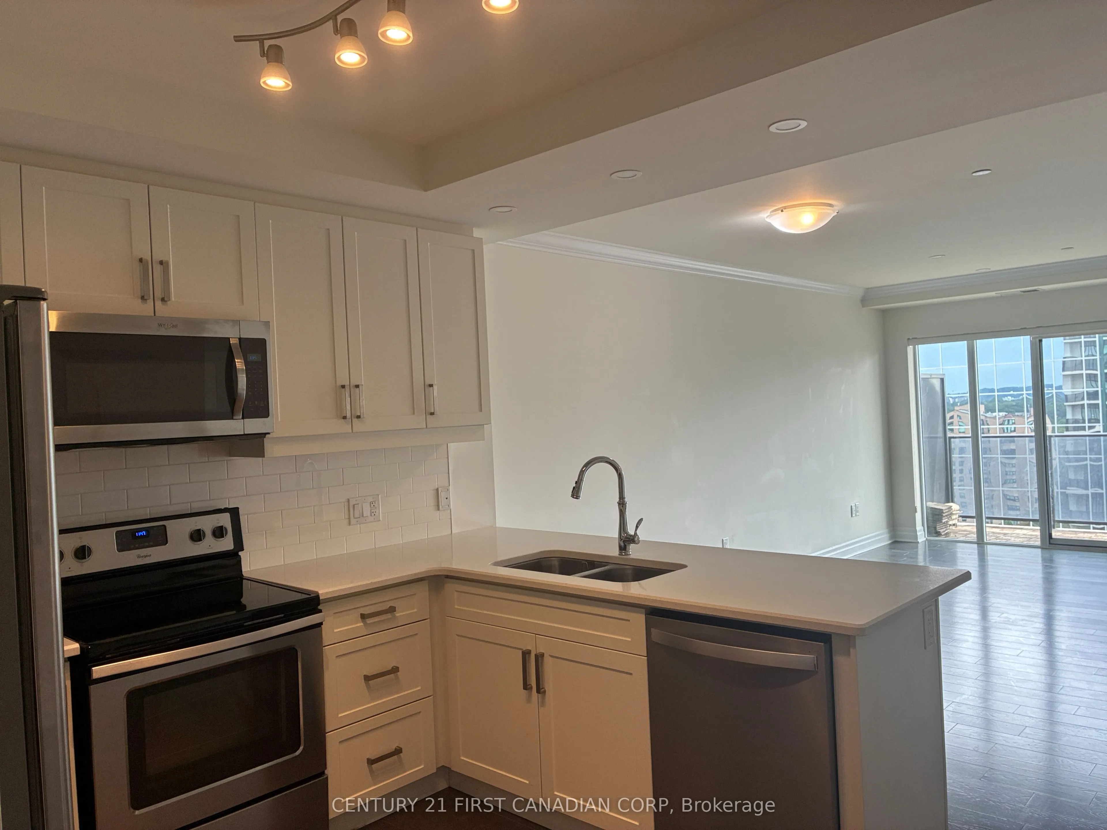 505 TALBOT Street #1406