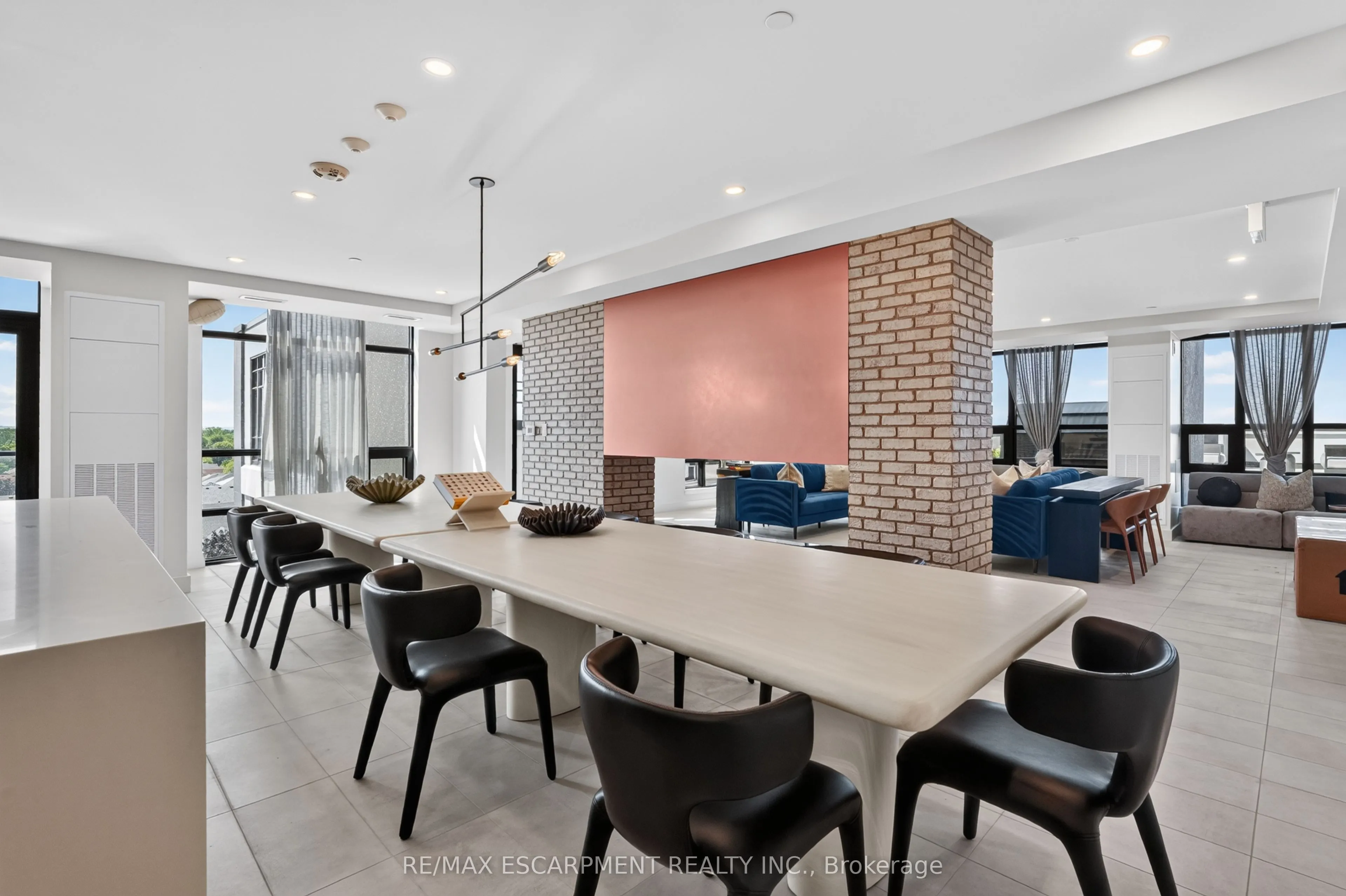 461 Green Road #703