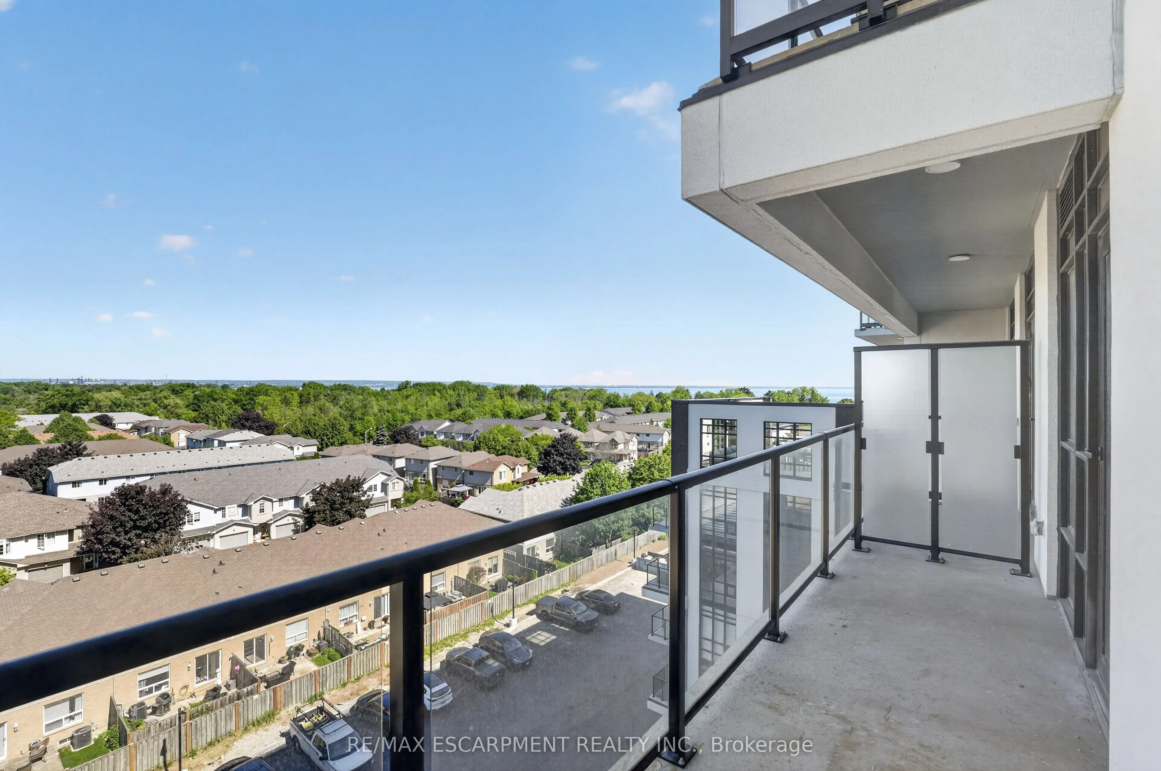 461 Green Road #703