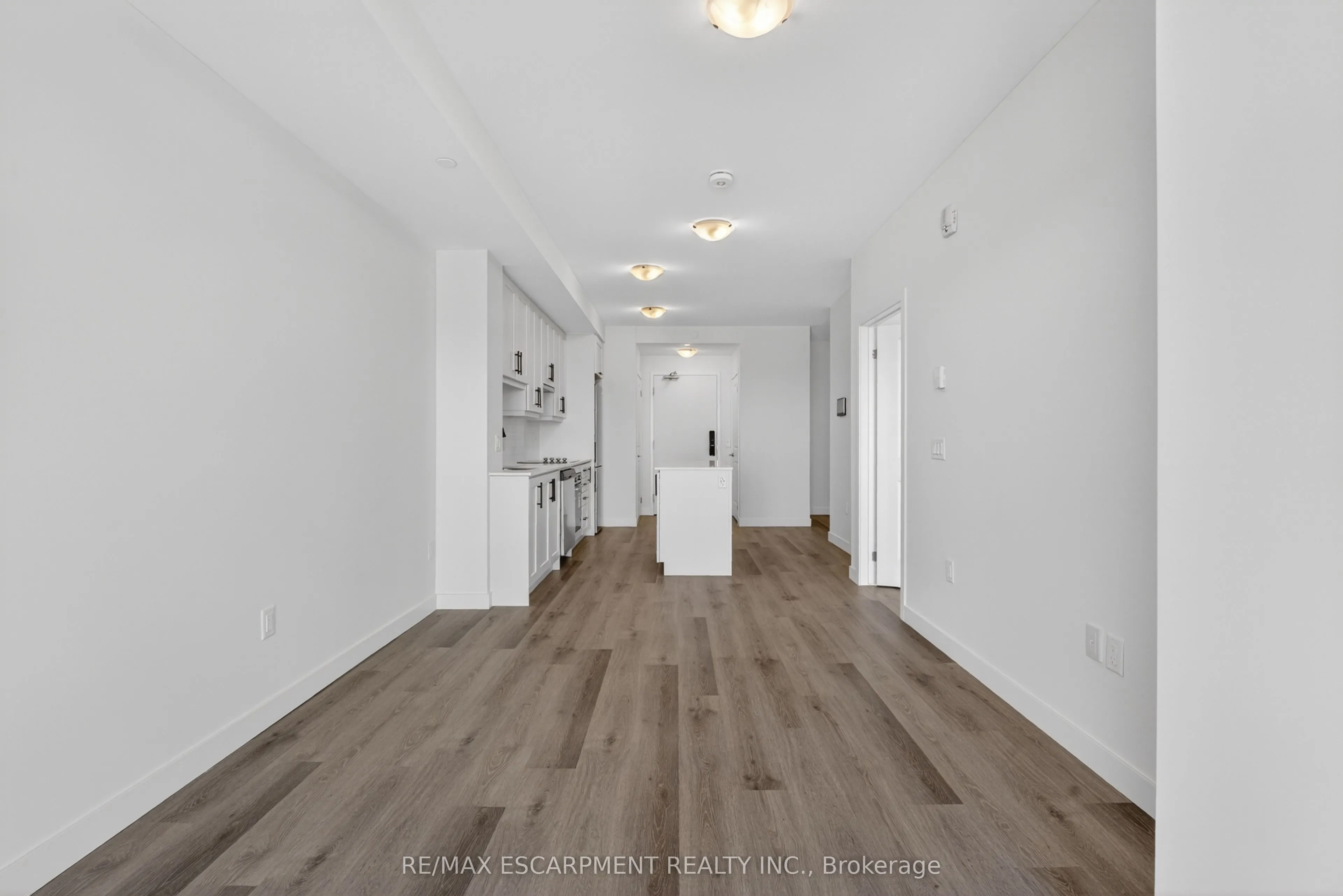 461 Green Road #703