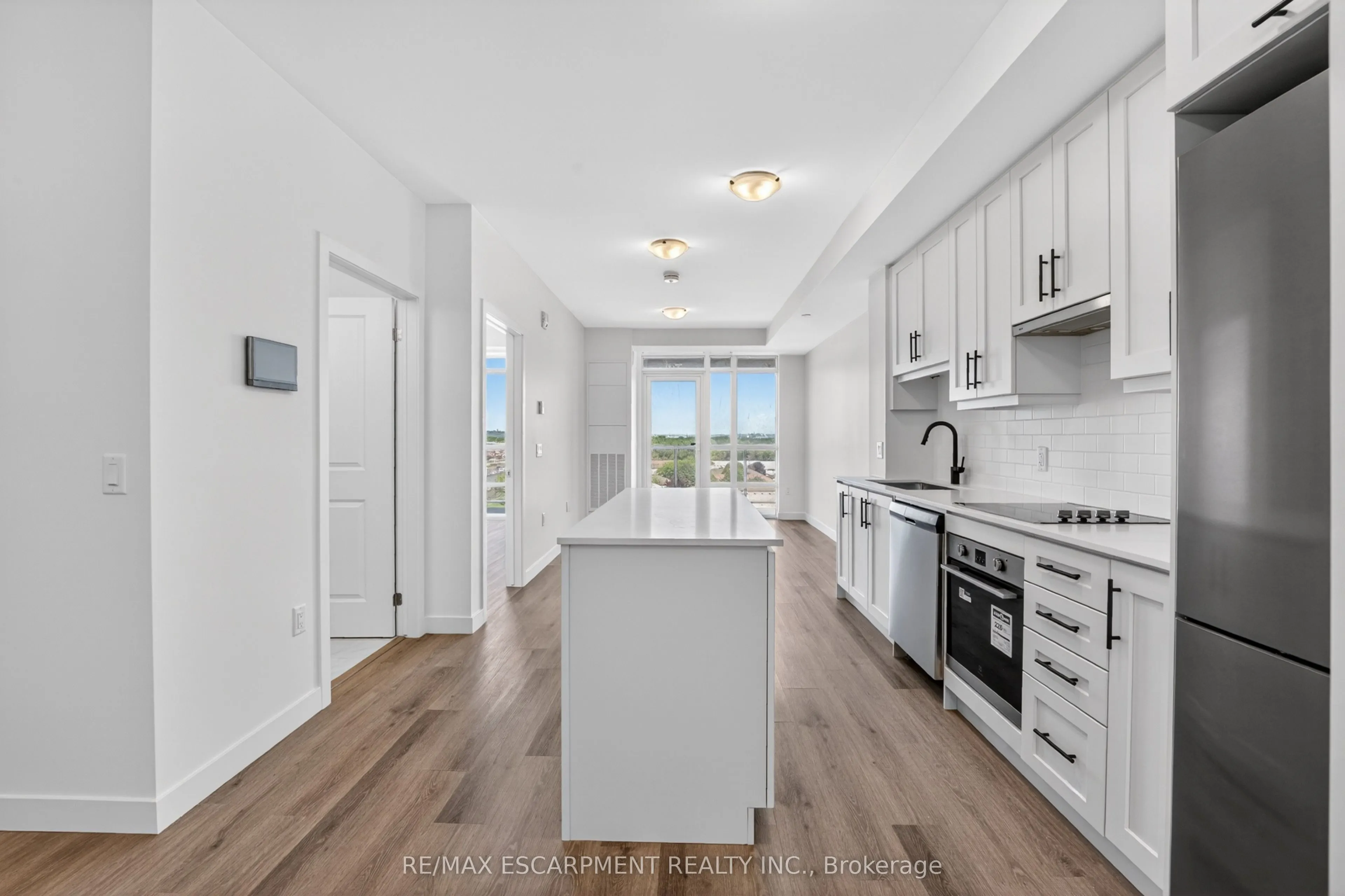461 Green Road #703
