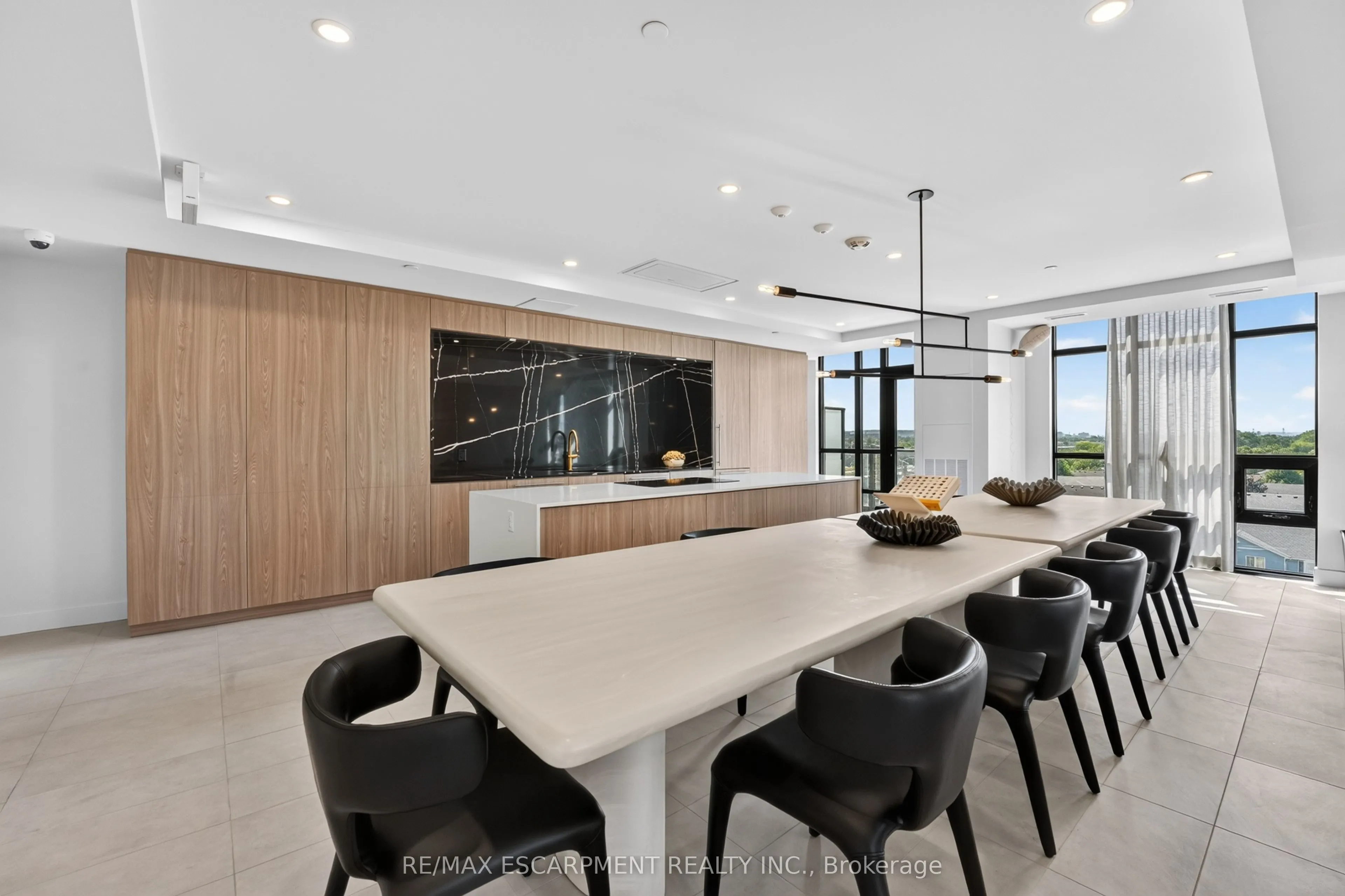 461 Green Road #822