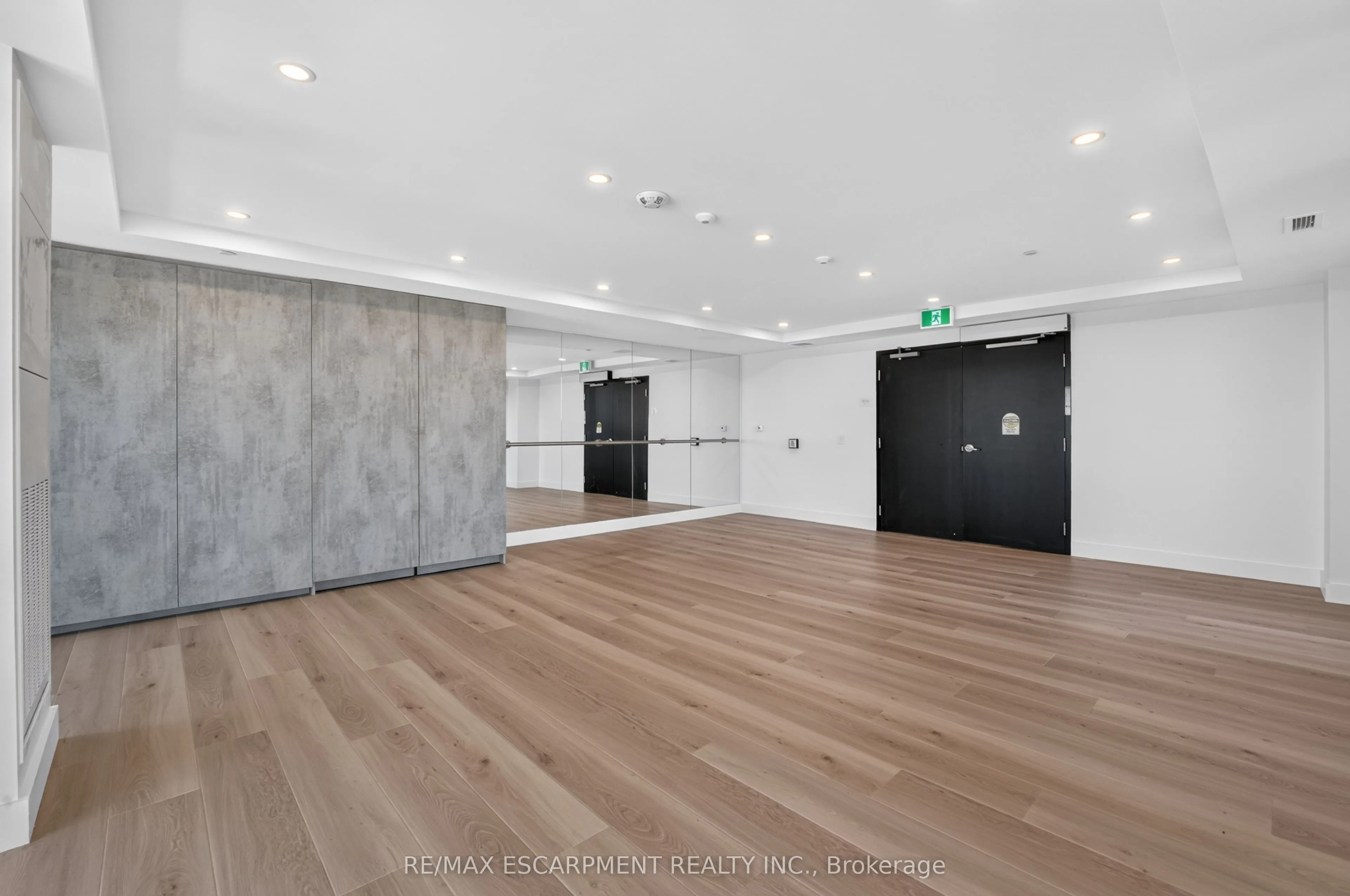 461 Green Road #822