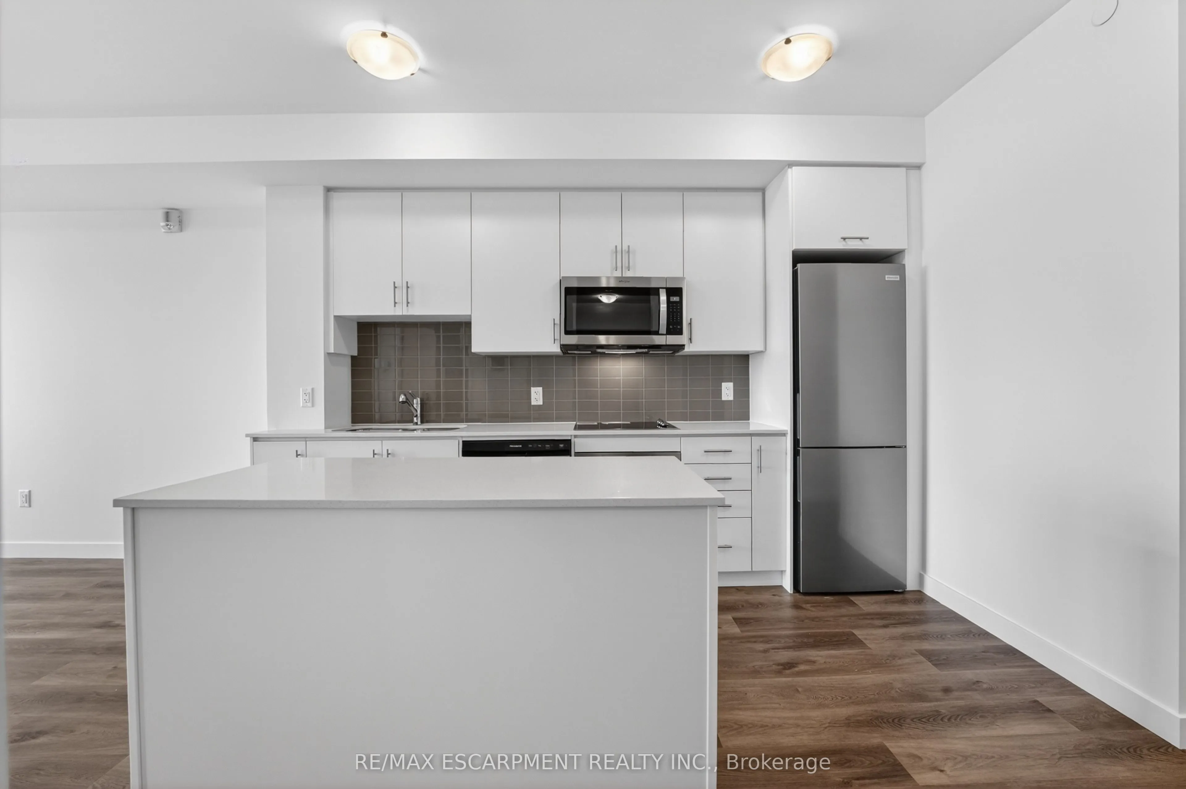 461 Green Road #822