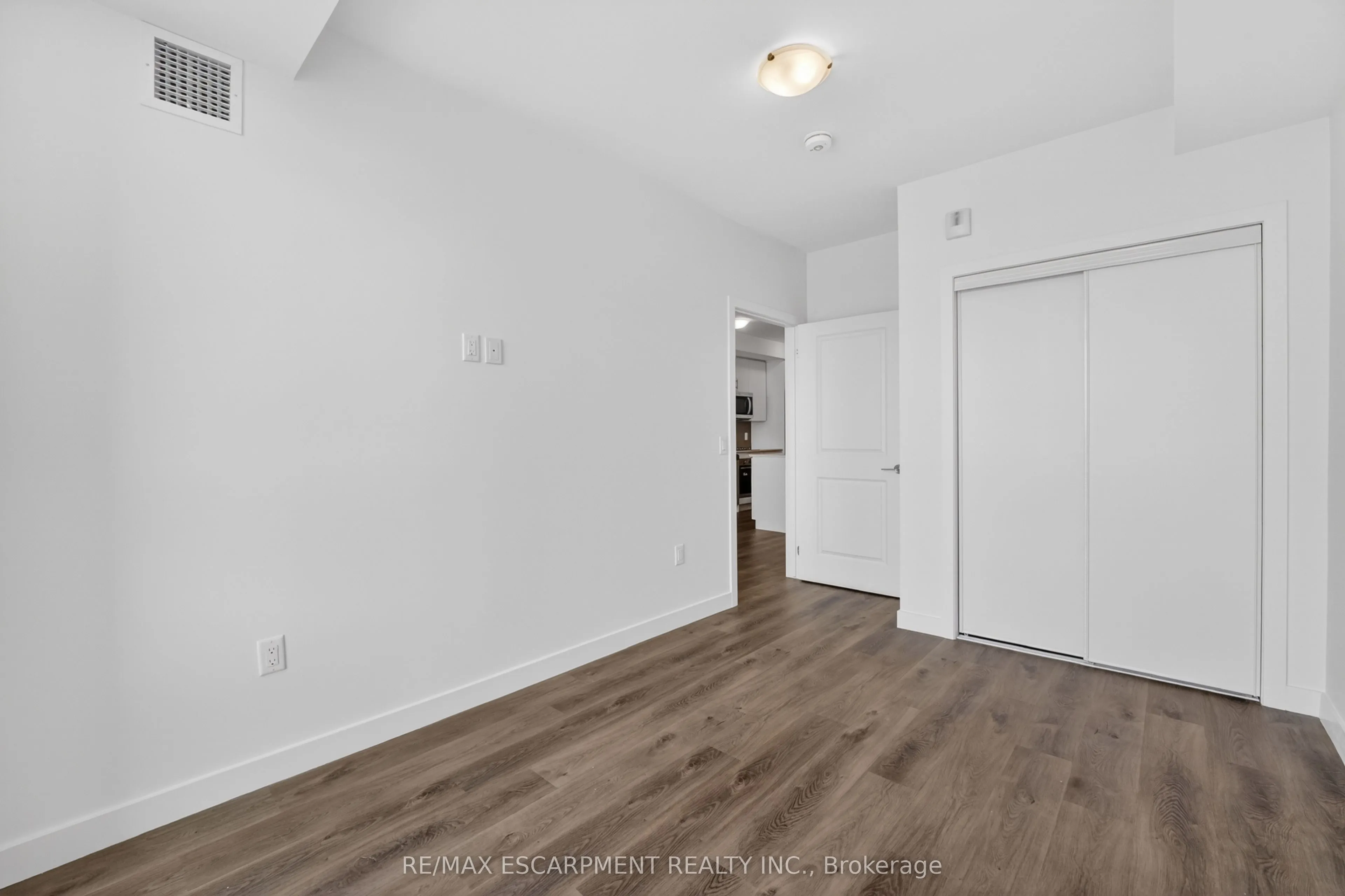 461 Green Road #822