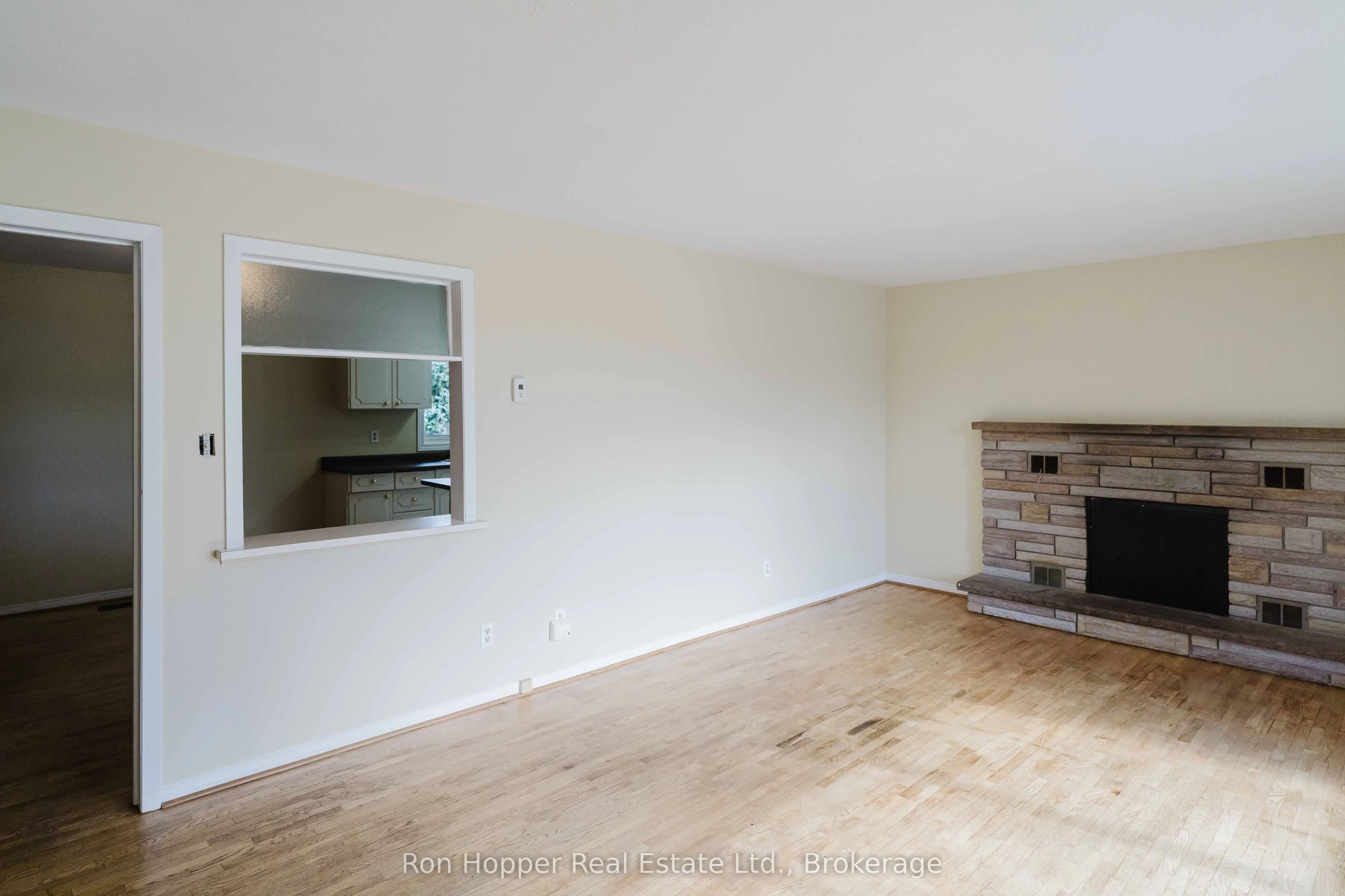 1082 8th Street E