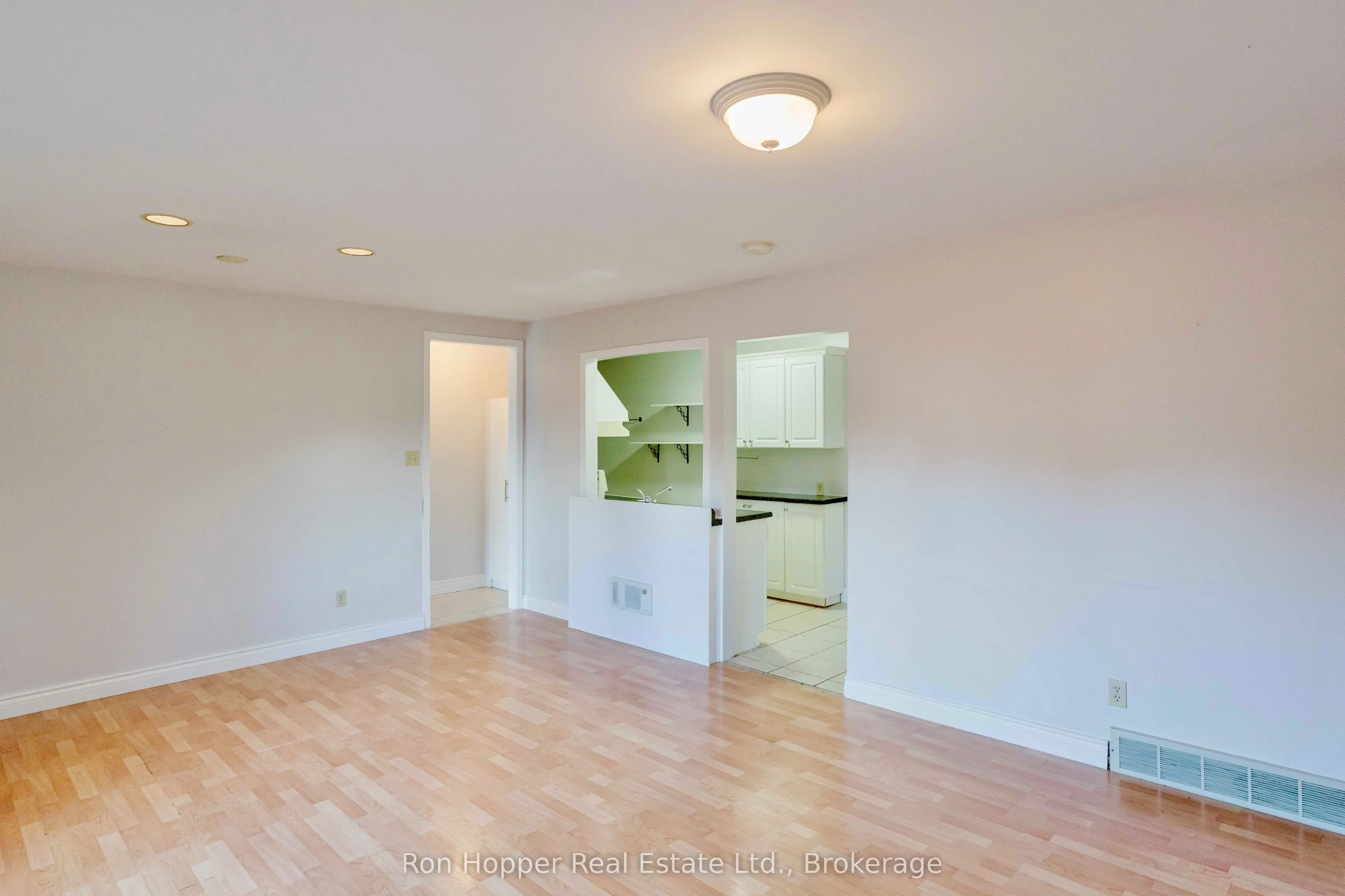 1082 8th Street E