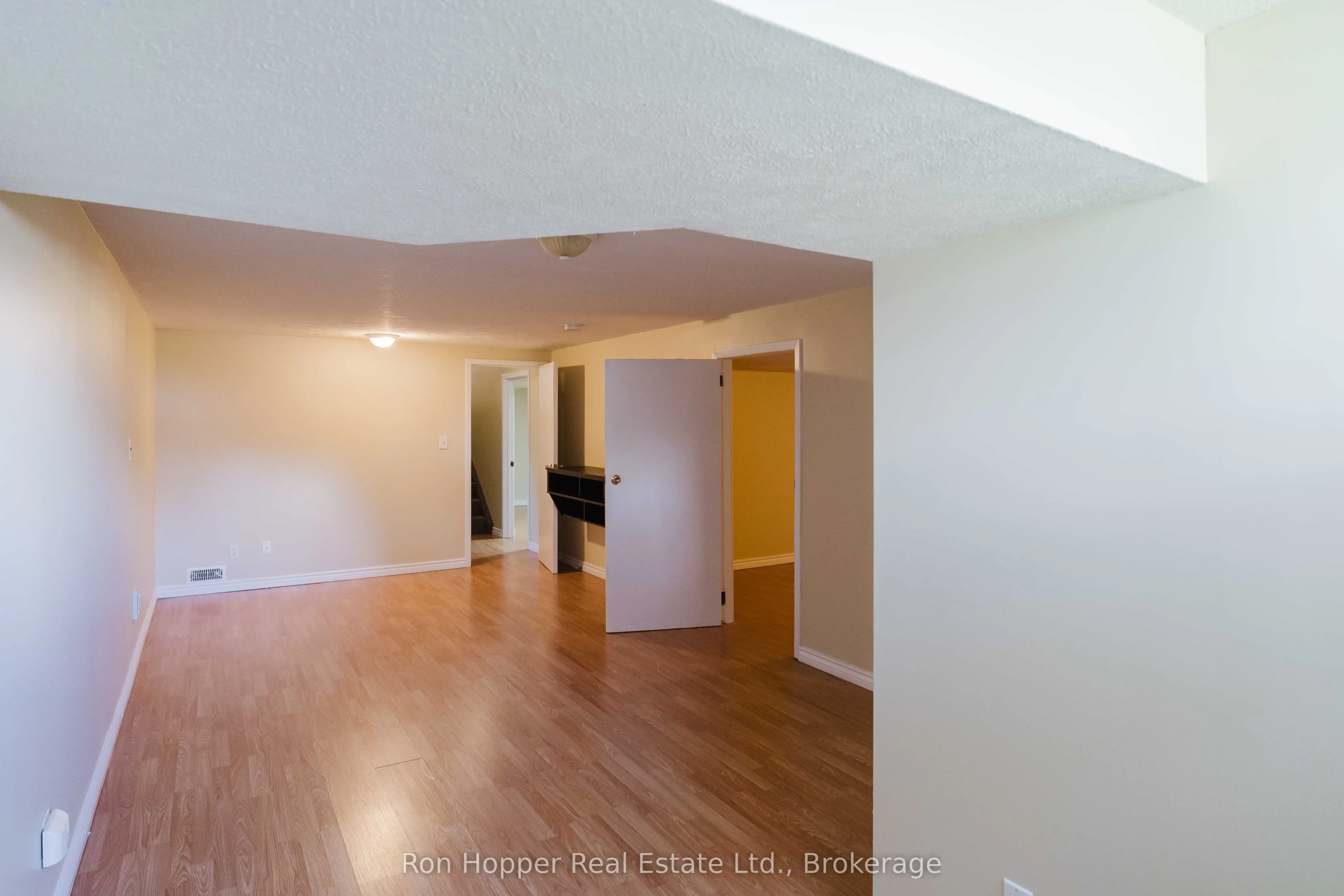 1082 8th Street E