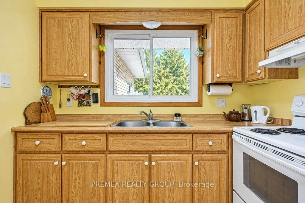 22 Clarke Street W