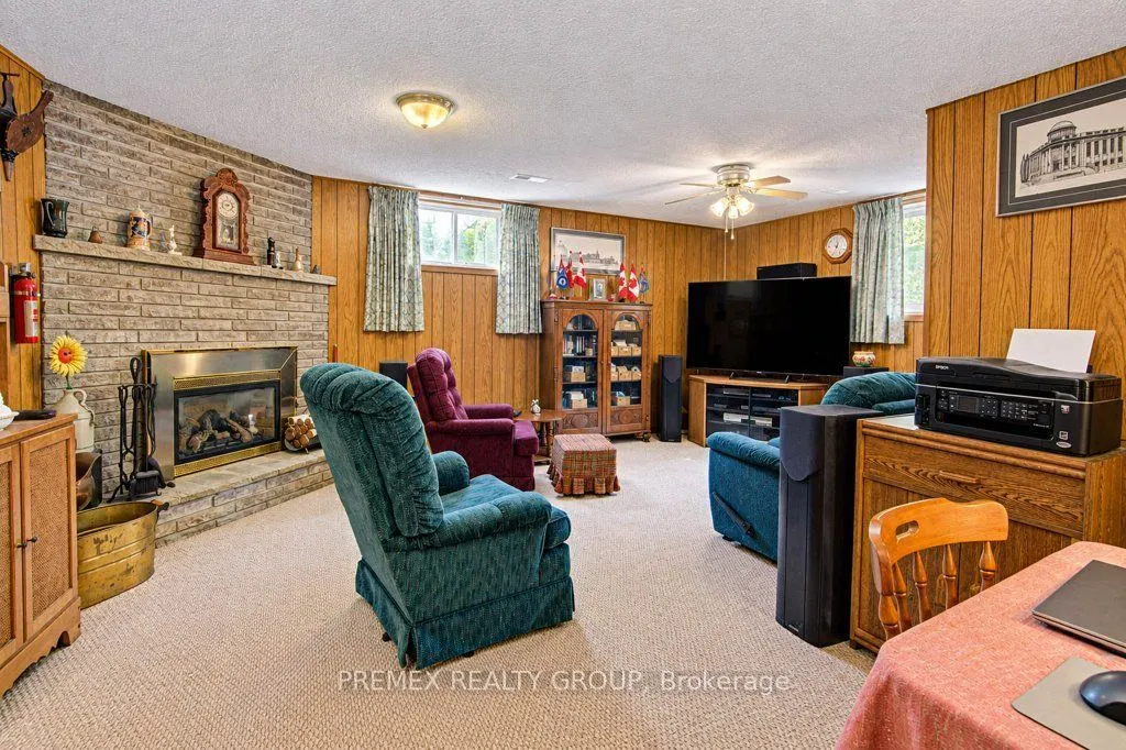 22 Clarke Street W