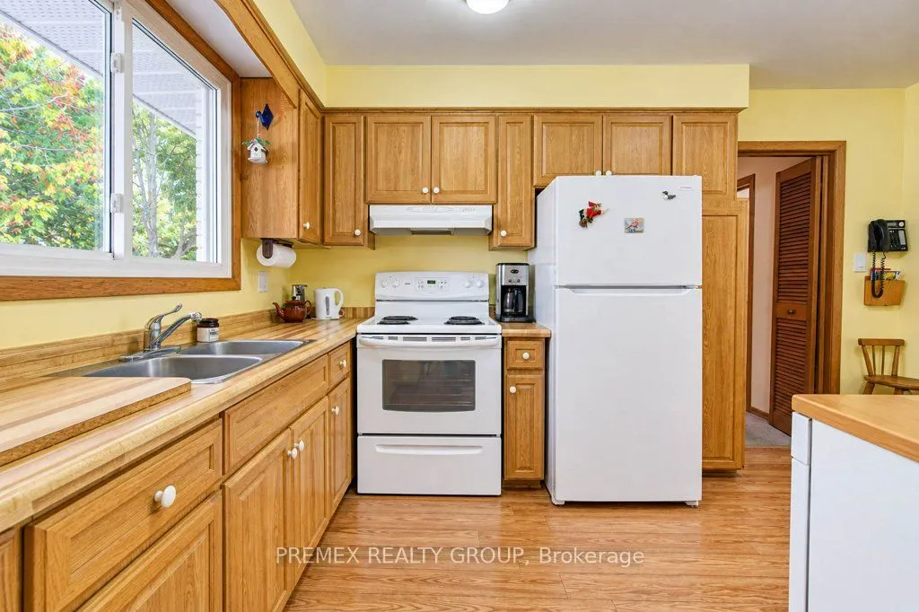 22 Clarke Street W