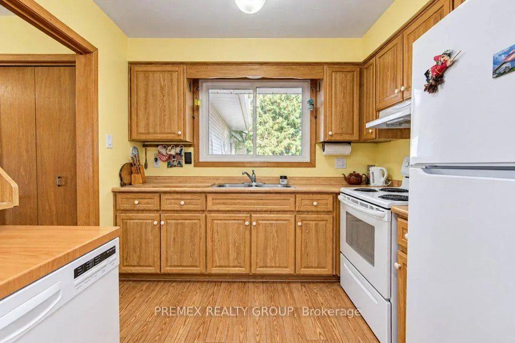 22 Clarke Street W