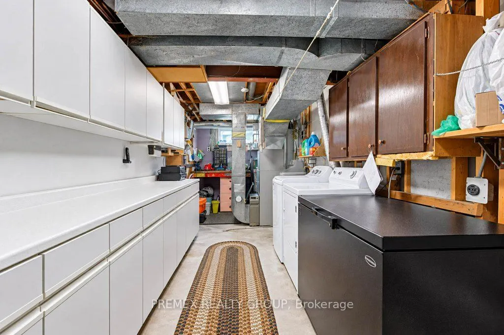 22 Clarke Street W