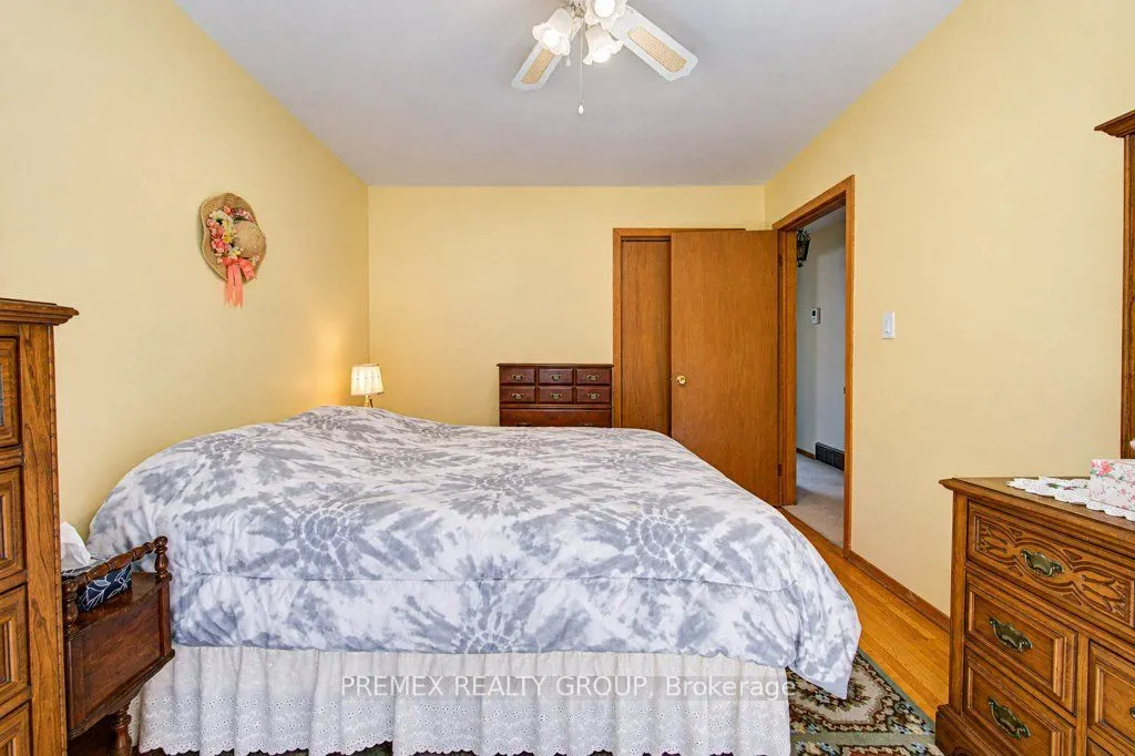 22 Clarke Street W