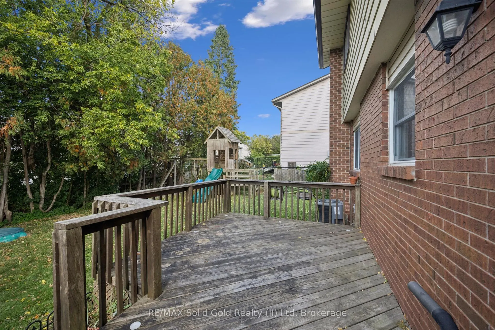 143 Hillbrook Crescent
