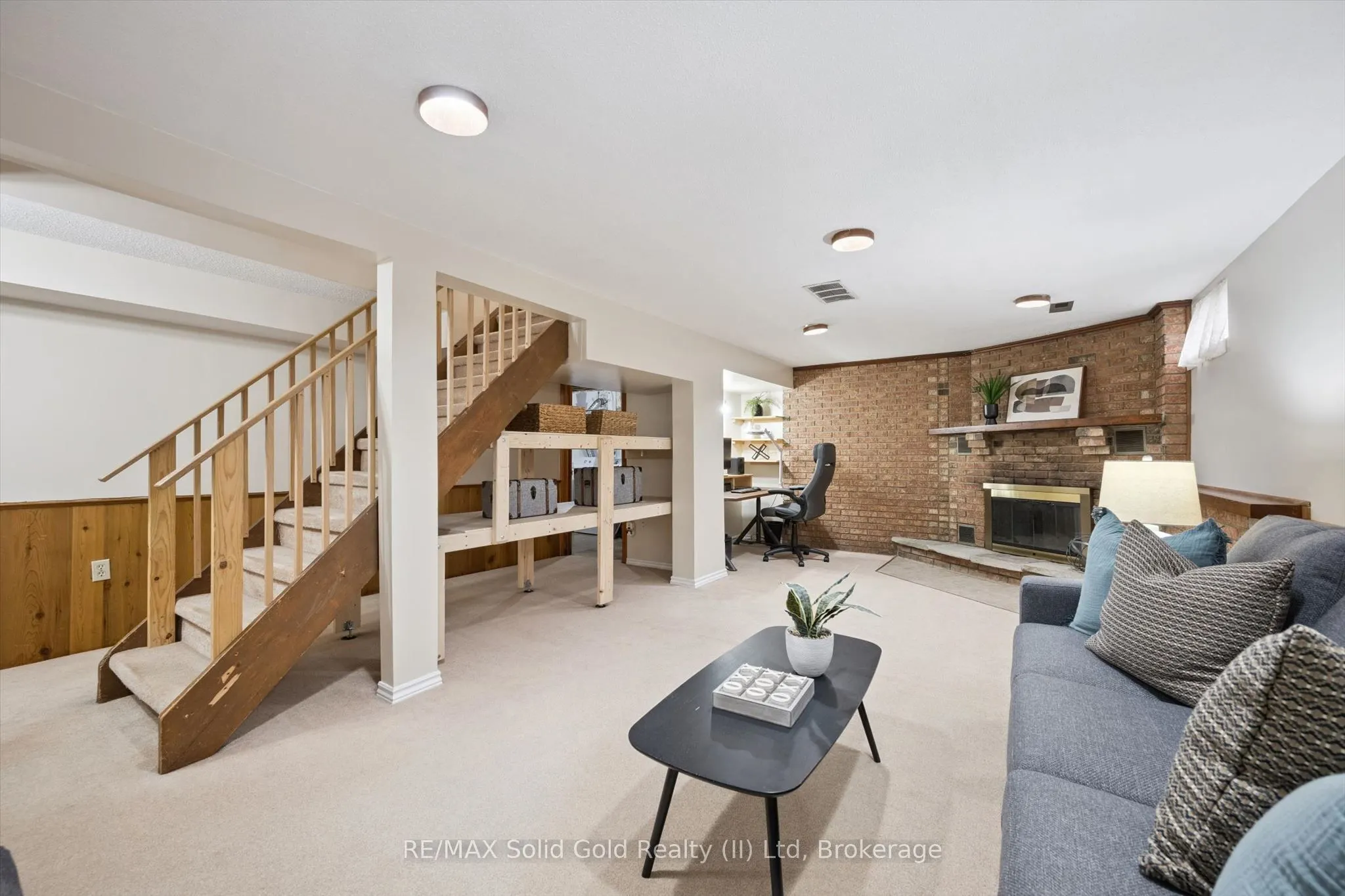 143 Hillbrook Crescent